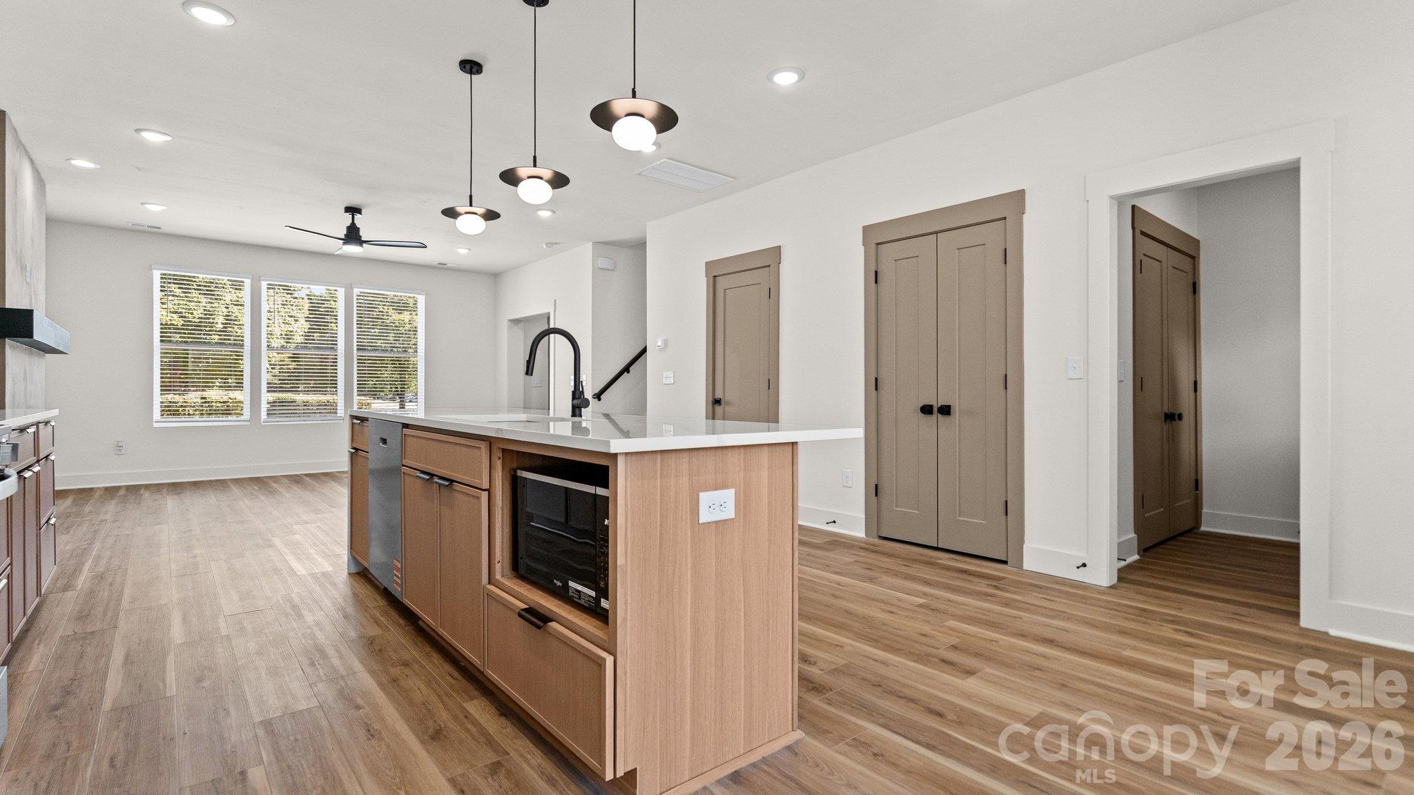 2085 Custer Street Property Photo 14