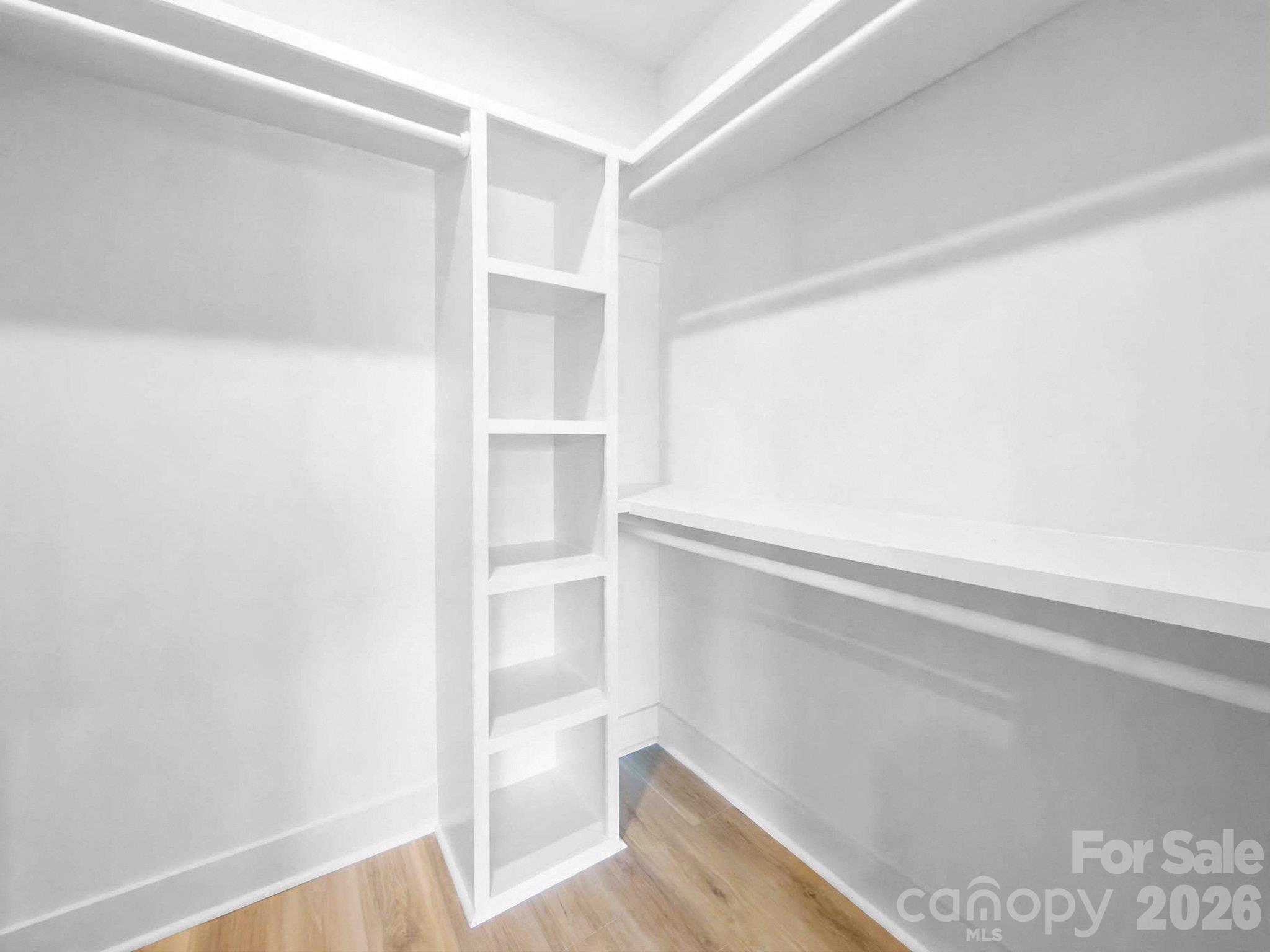 2085 Custer Street Property Photo 28