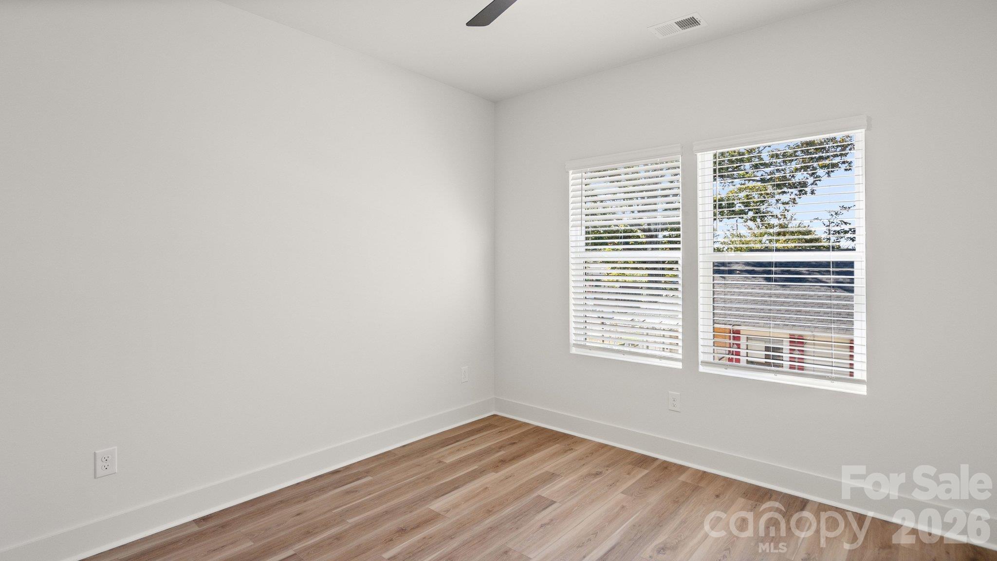 2085 Custer Street Property Photo 33