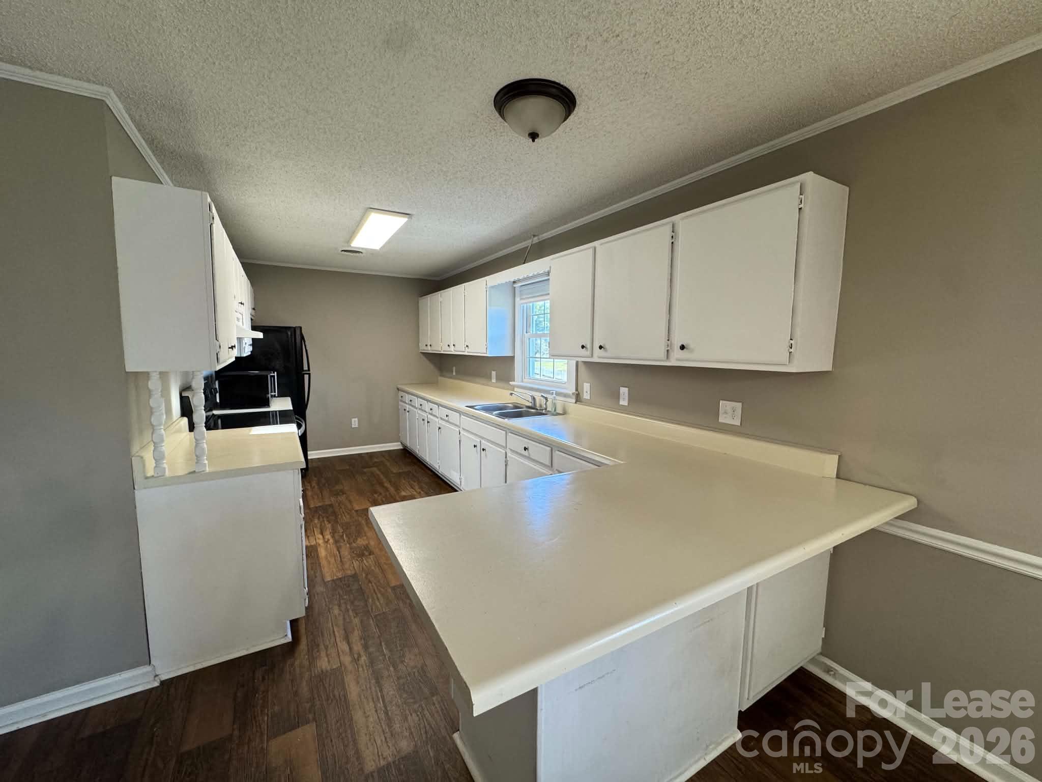 3402 Edgefield Road Property Photo 8