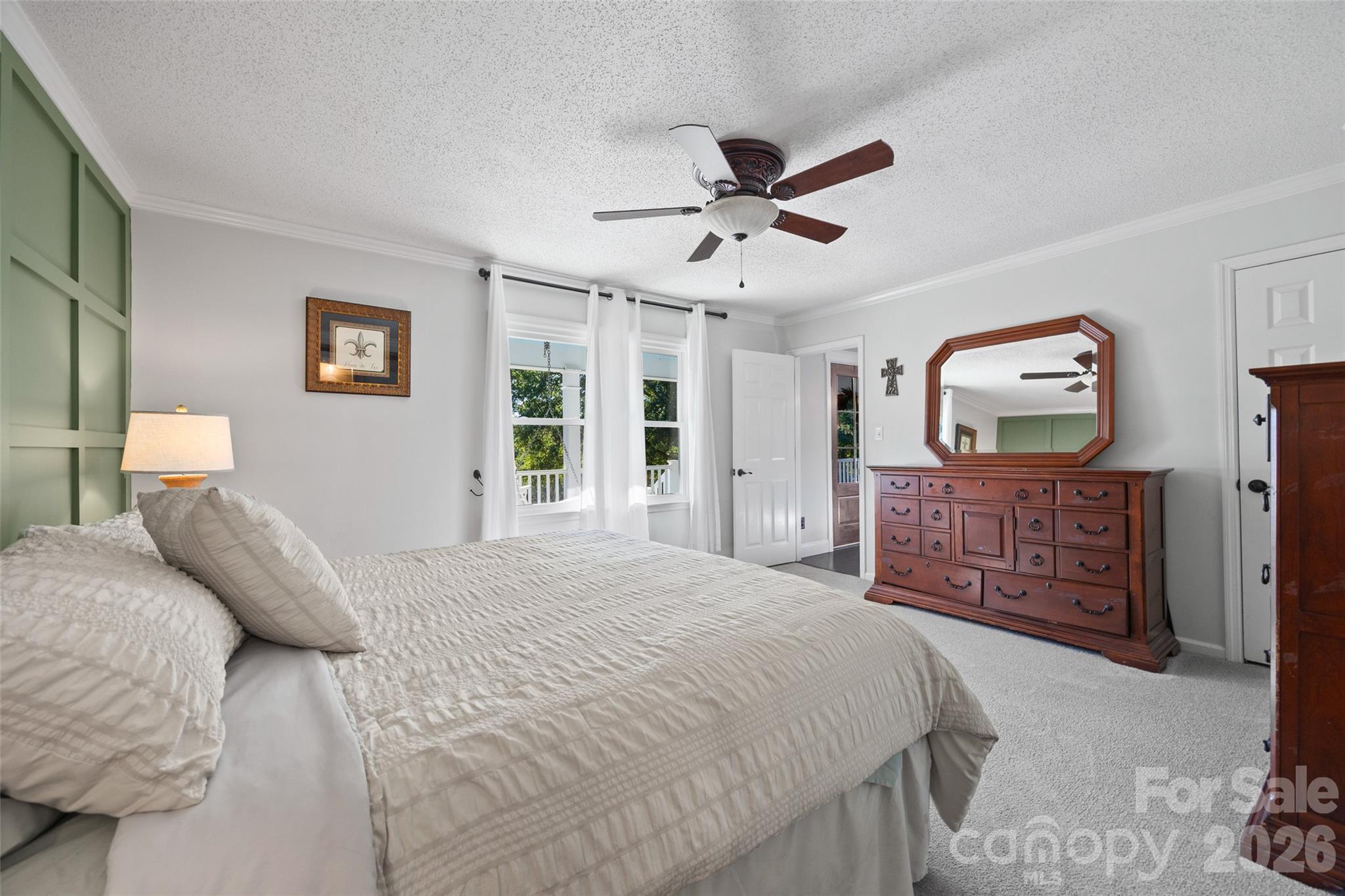 3076 Crestview Lane Property Photo 8