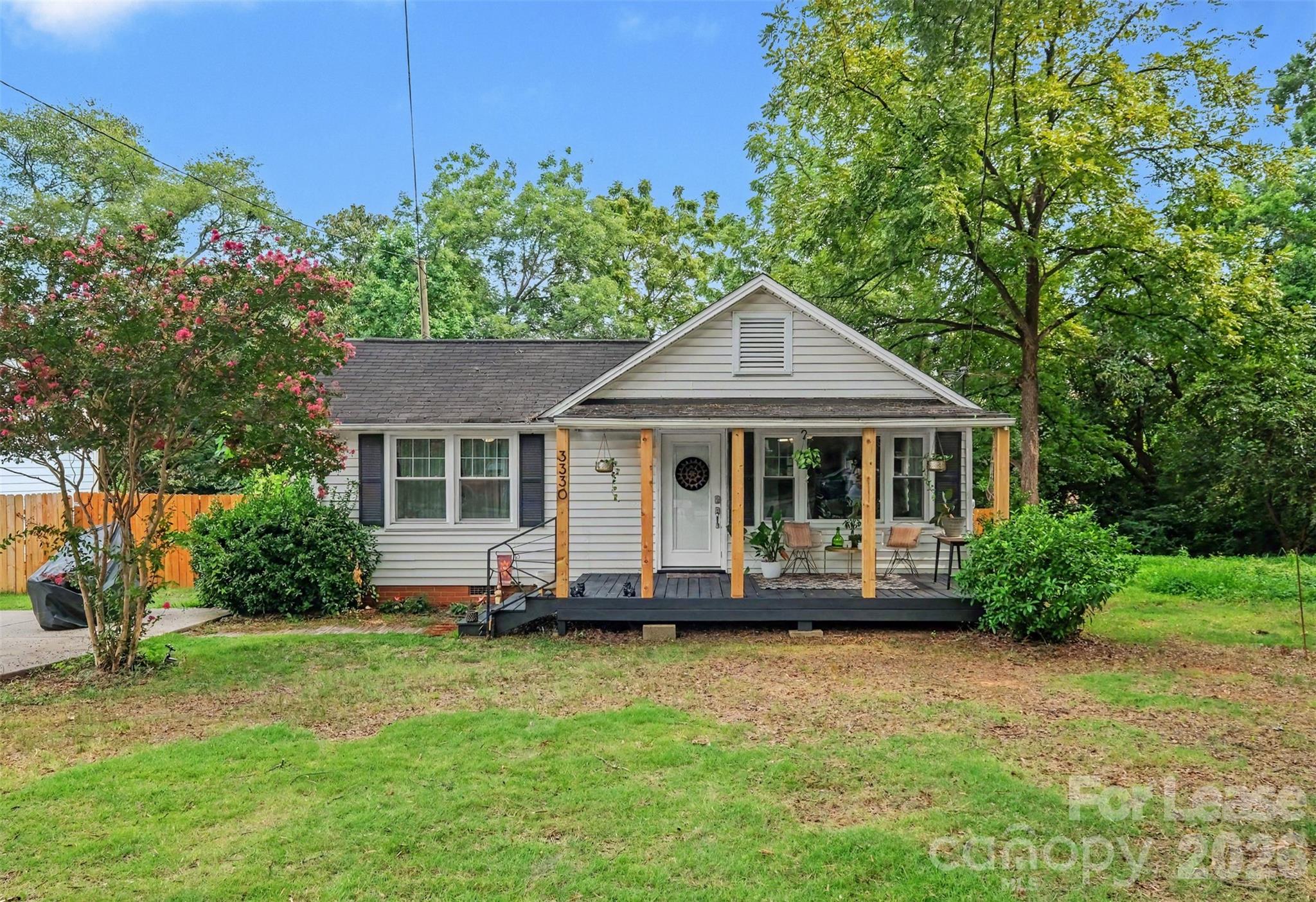 3330 Benard Avenue Property Photo 1