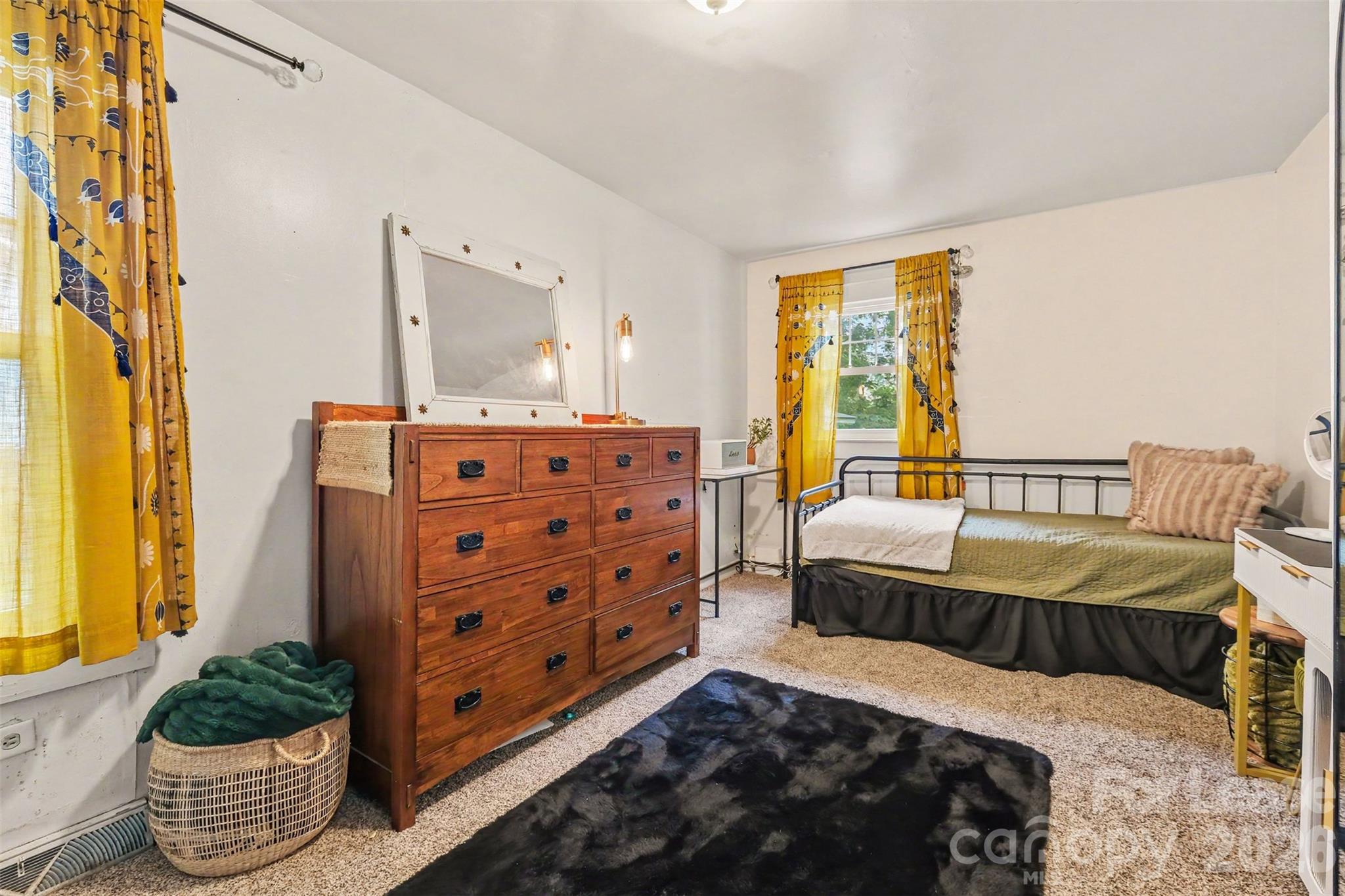 3330 Benard Avenue Property Photo 12