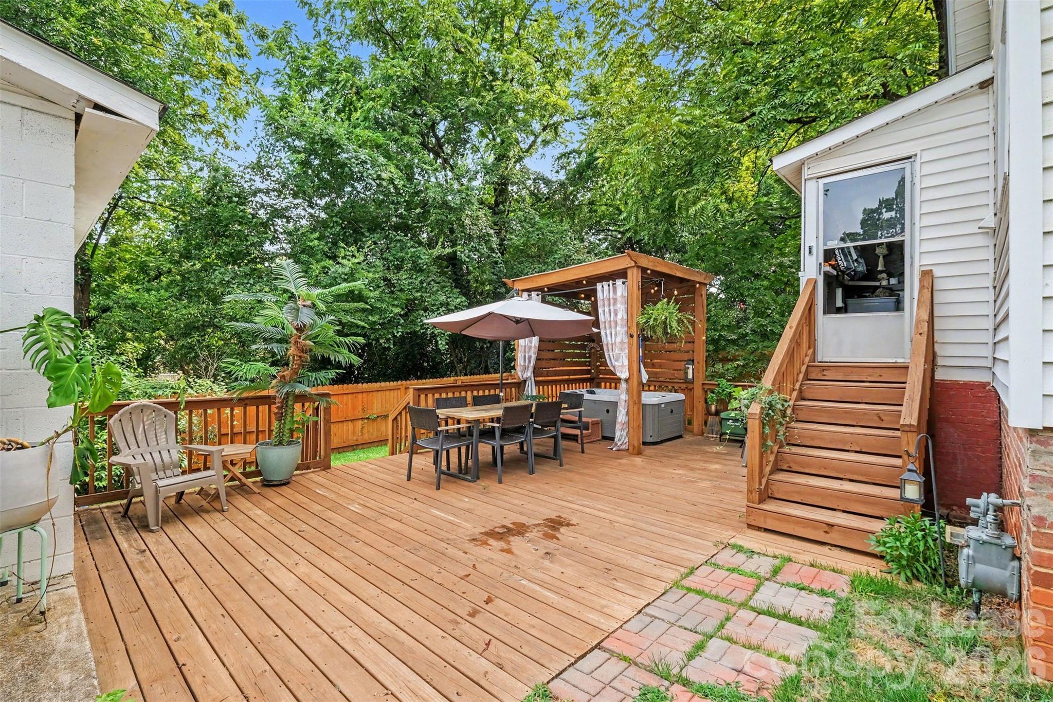 3330 Benard Avenue Property Photo 13