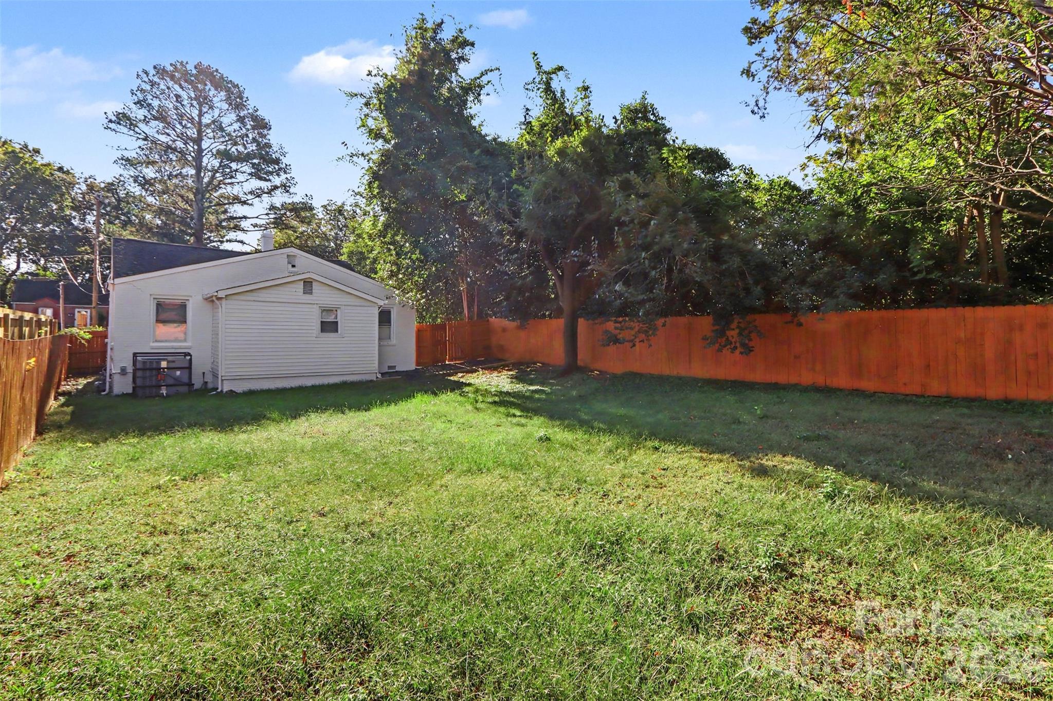 2315 Bancroft Street Property Photo 17