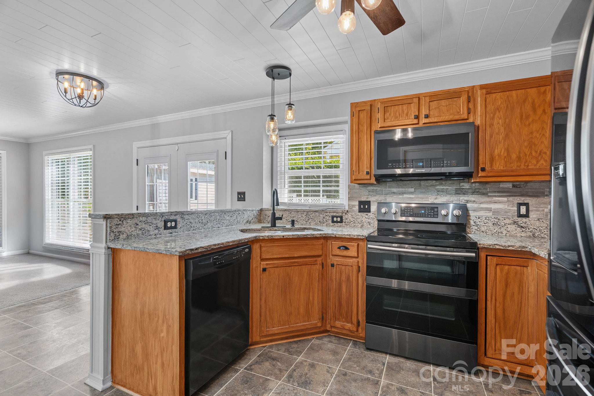 8004 Rachel Court Property Photo 5