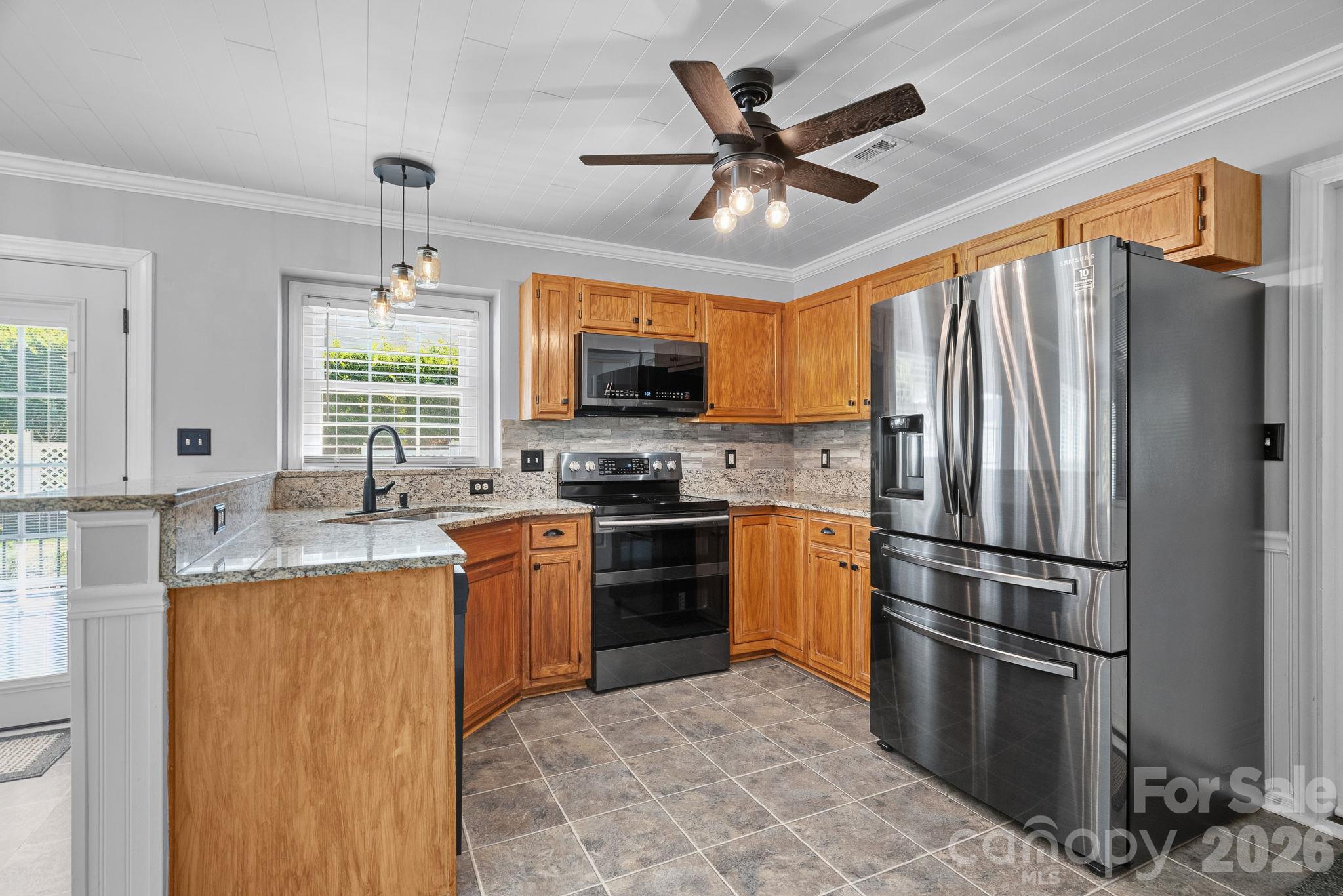 8004 Rachel Court Property Photo 6