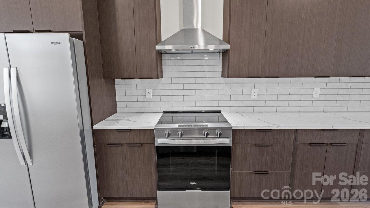 2093 Custer Street Property Photo 15