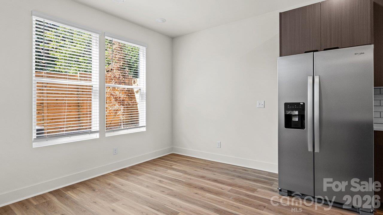 2093 Custer Street Property Photo 18