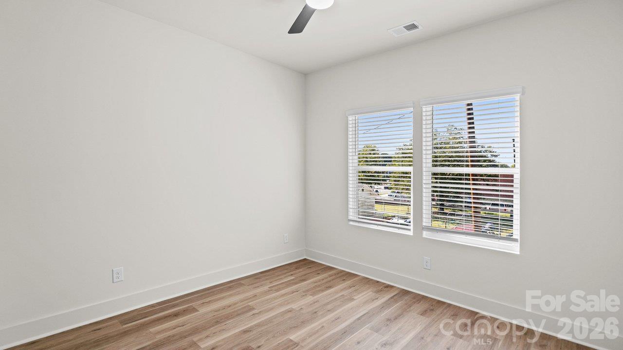2093 Custer Street Property Photo 30