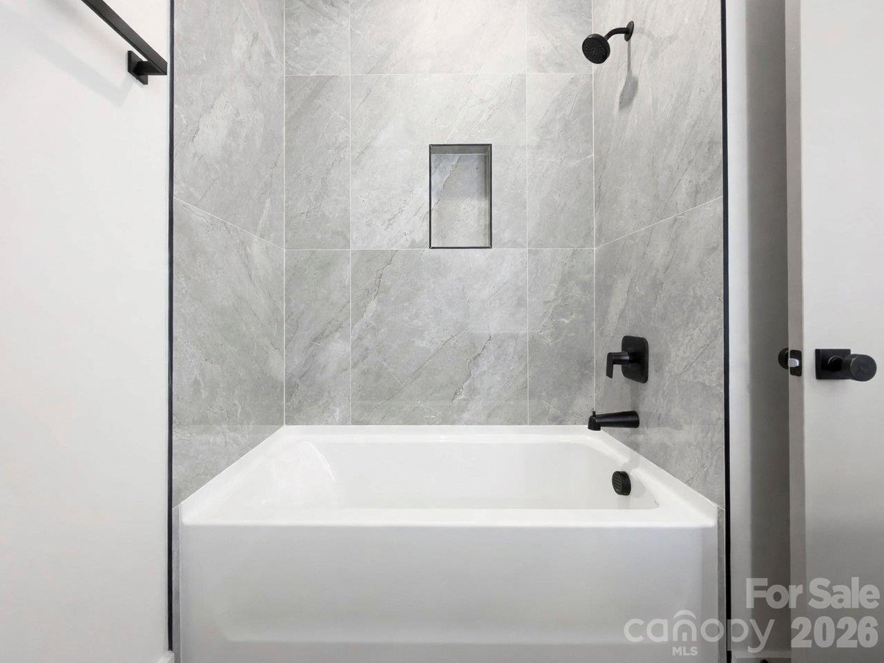 2093 Custer Street Property Photo 34
