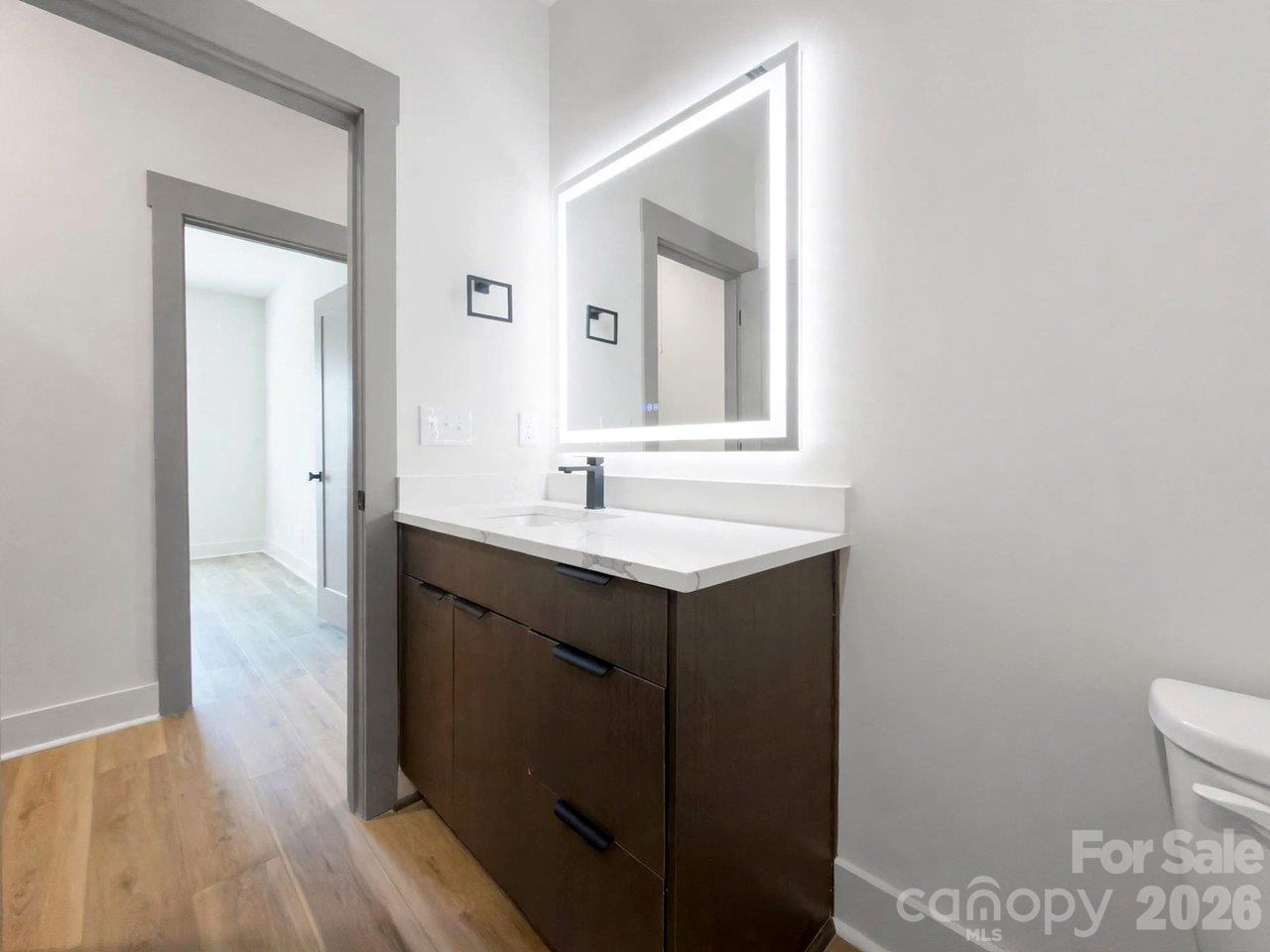 2093 Custer Street Property Photo 35