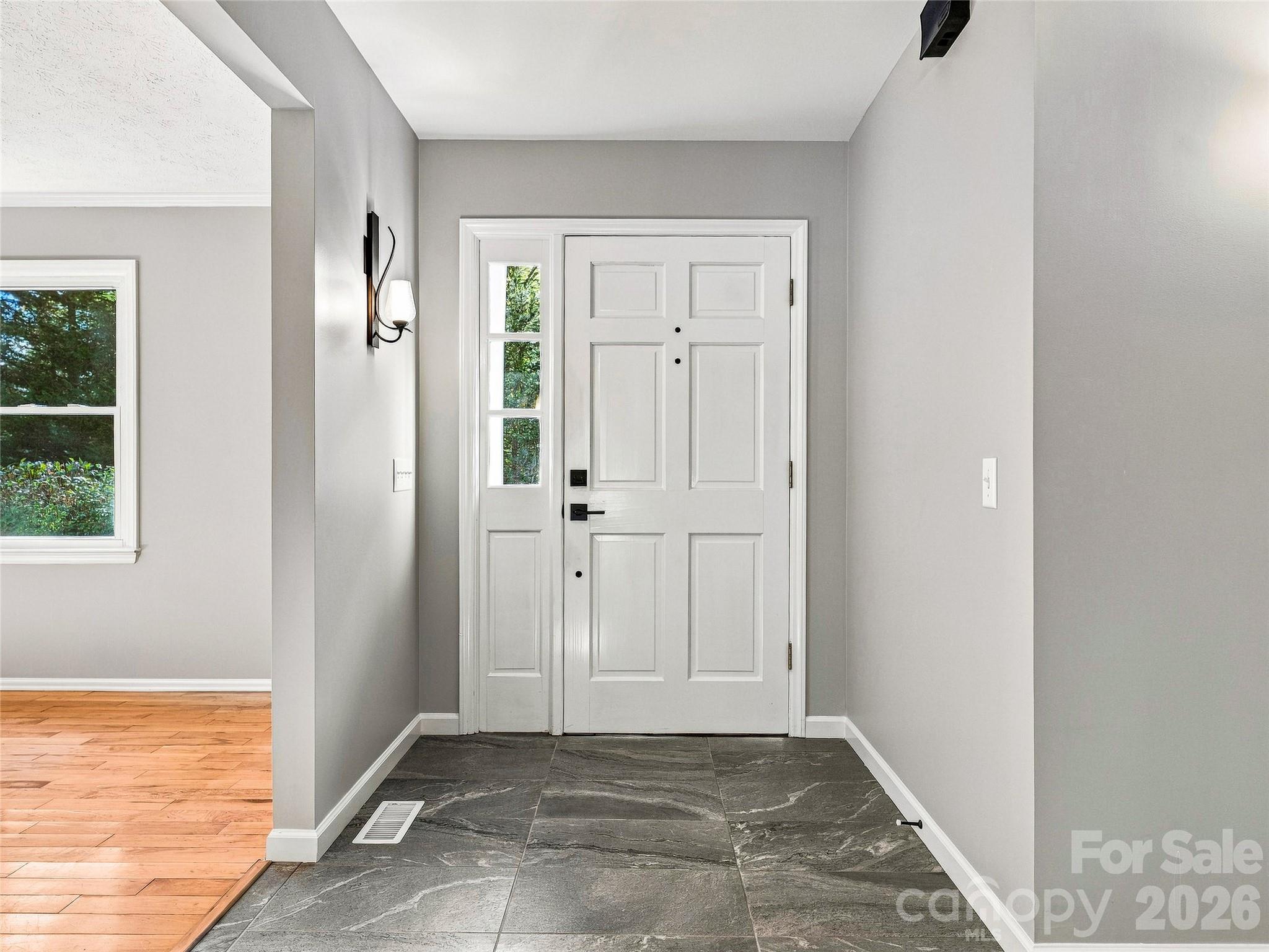 133 Kent Lane Property Photo 3