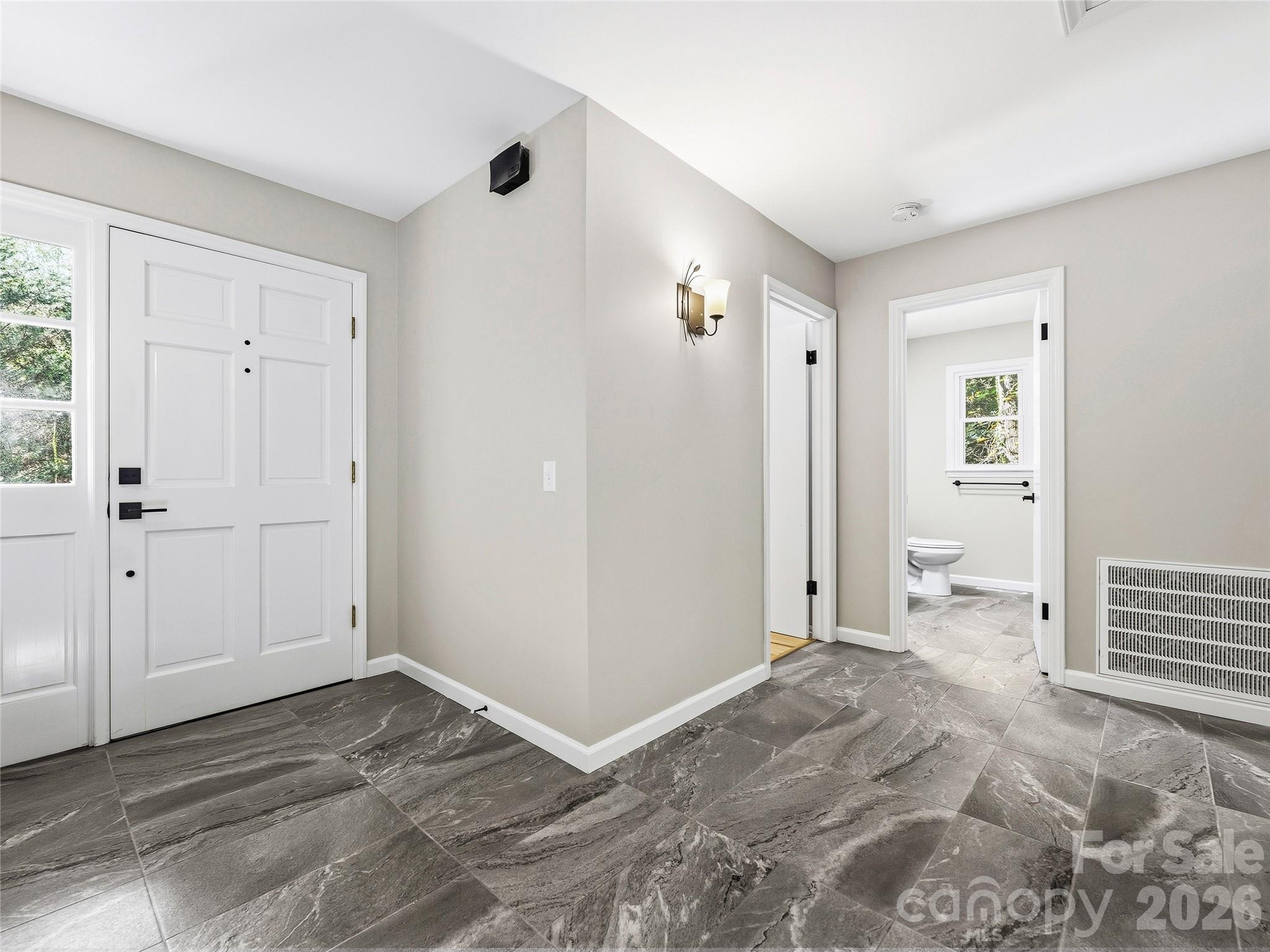 133 Kent Lane Property Photo 4
