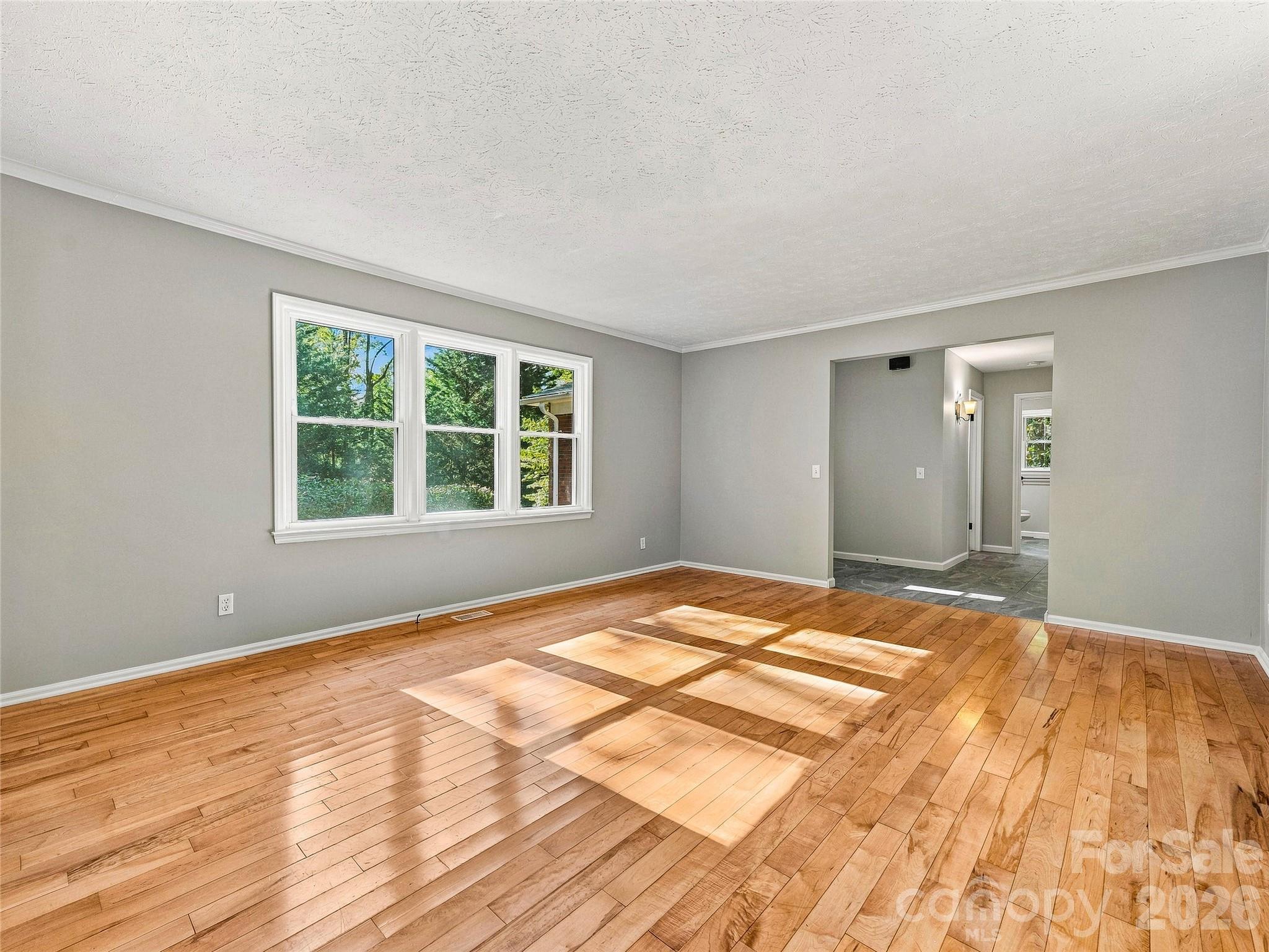 133 Kent Lane Property Photo 11