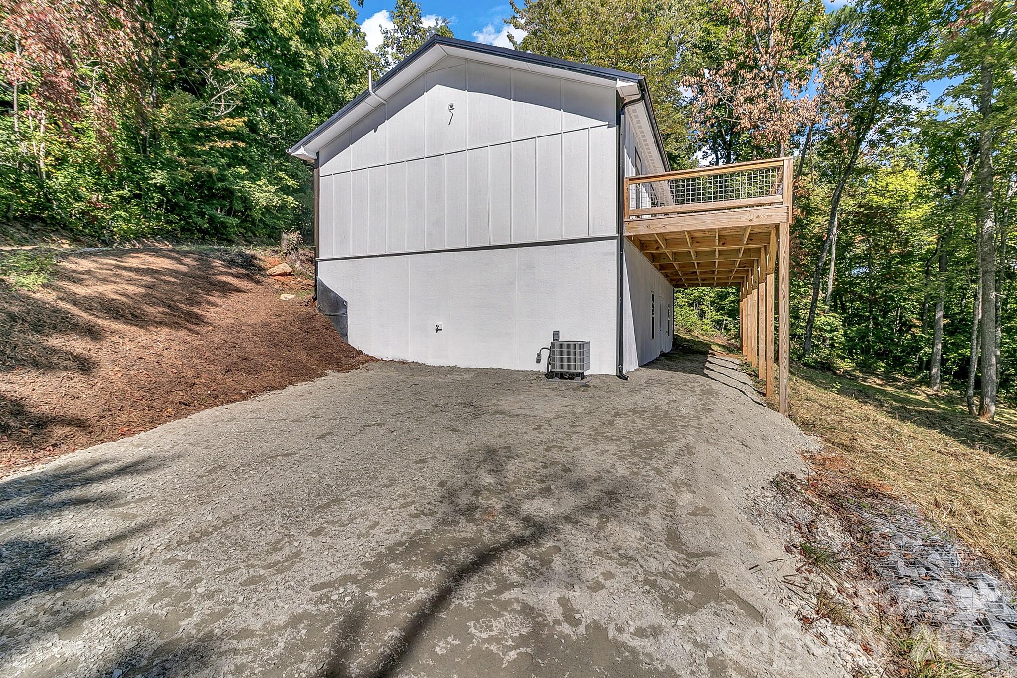 135 Bald Eagle Drive Property Photo 6