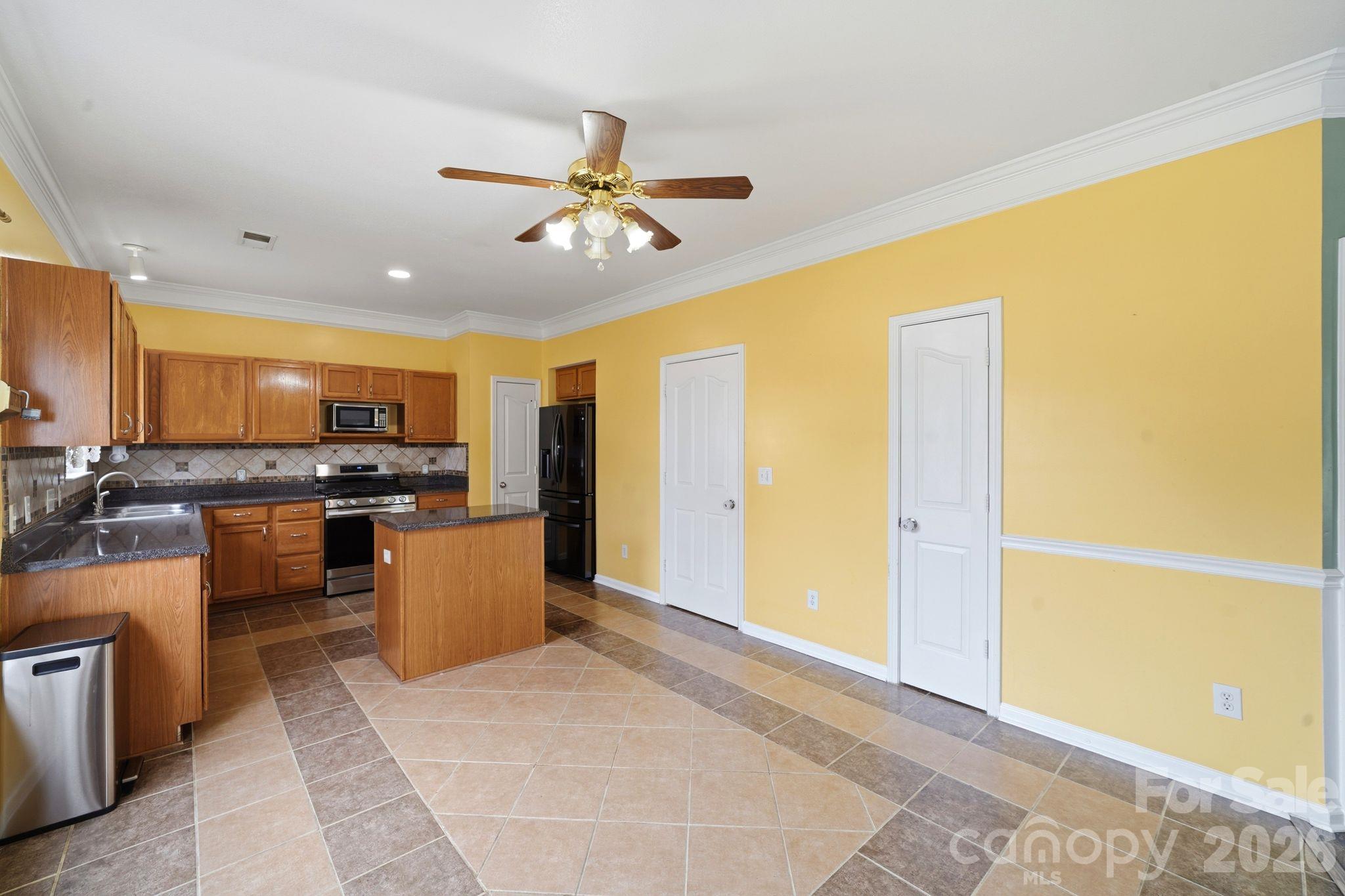 16342 Hayfield Road Property Photo 6