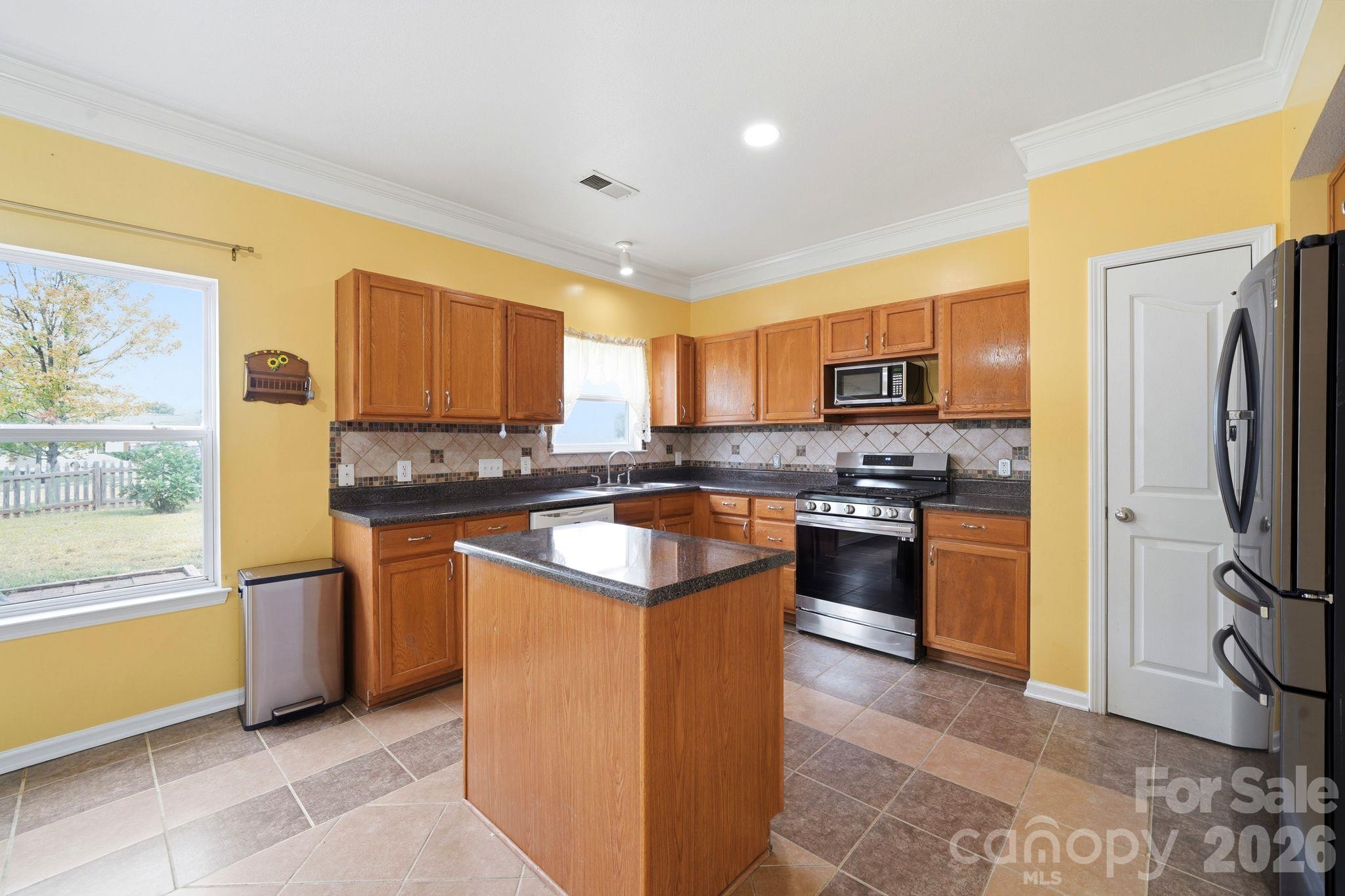 16342 Hayfield Road Property Photo 8