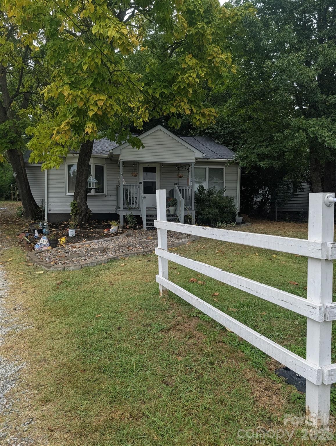111 Englewood Drive Property Photo 1