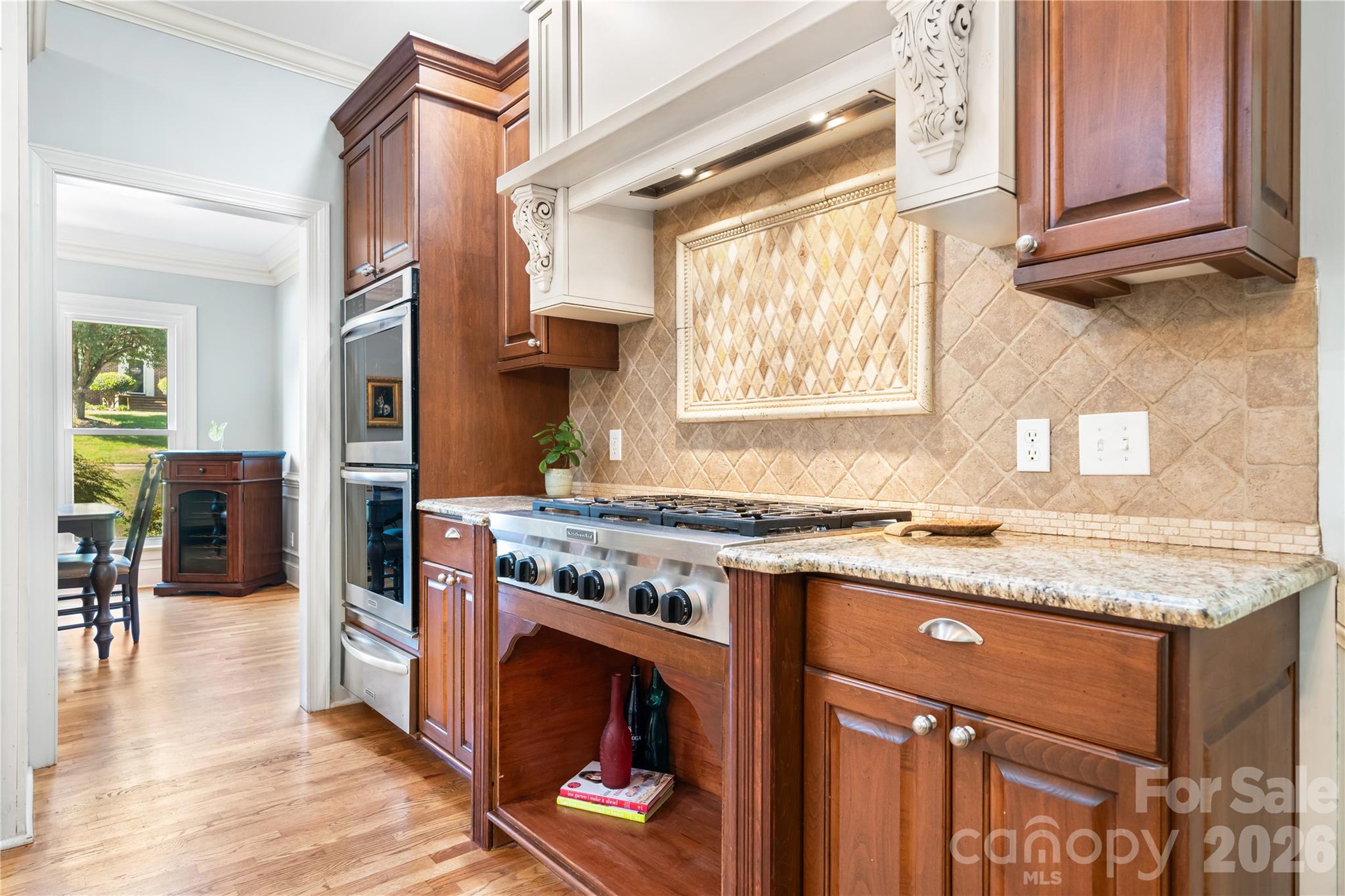 925 38th Avenue Property Photo 12
