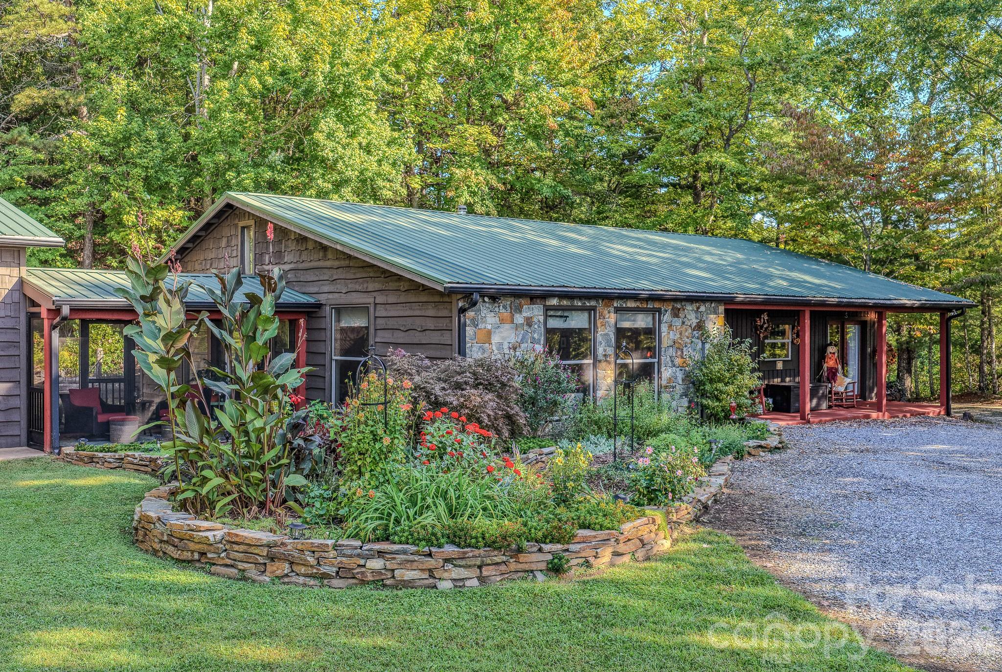 54 Winning Way 553 Property Photo 11