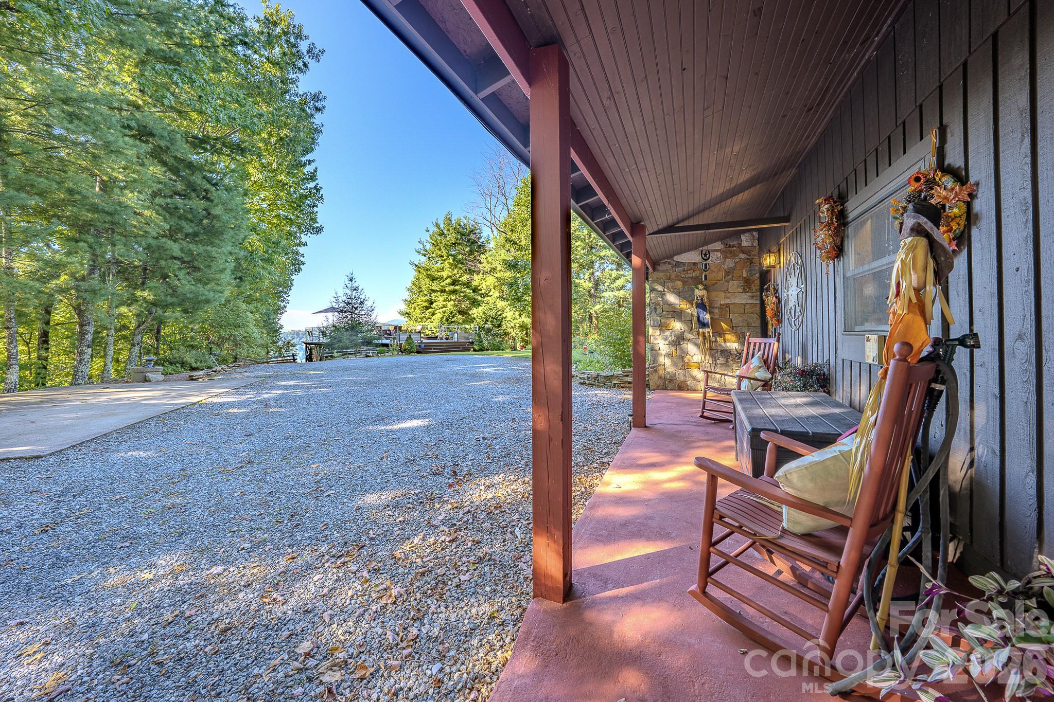 54 Winning Way 553 Property Photo 15