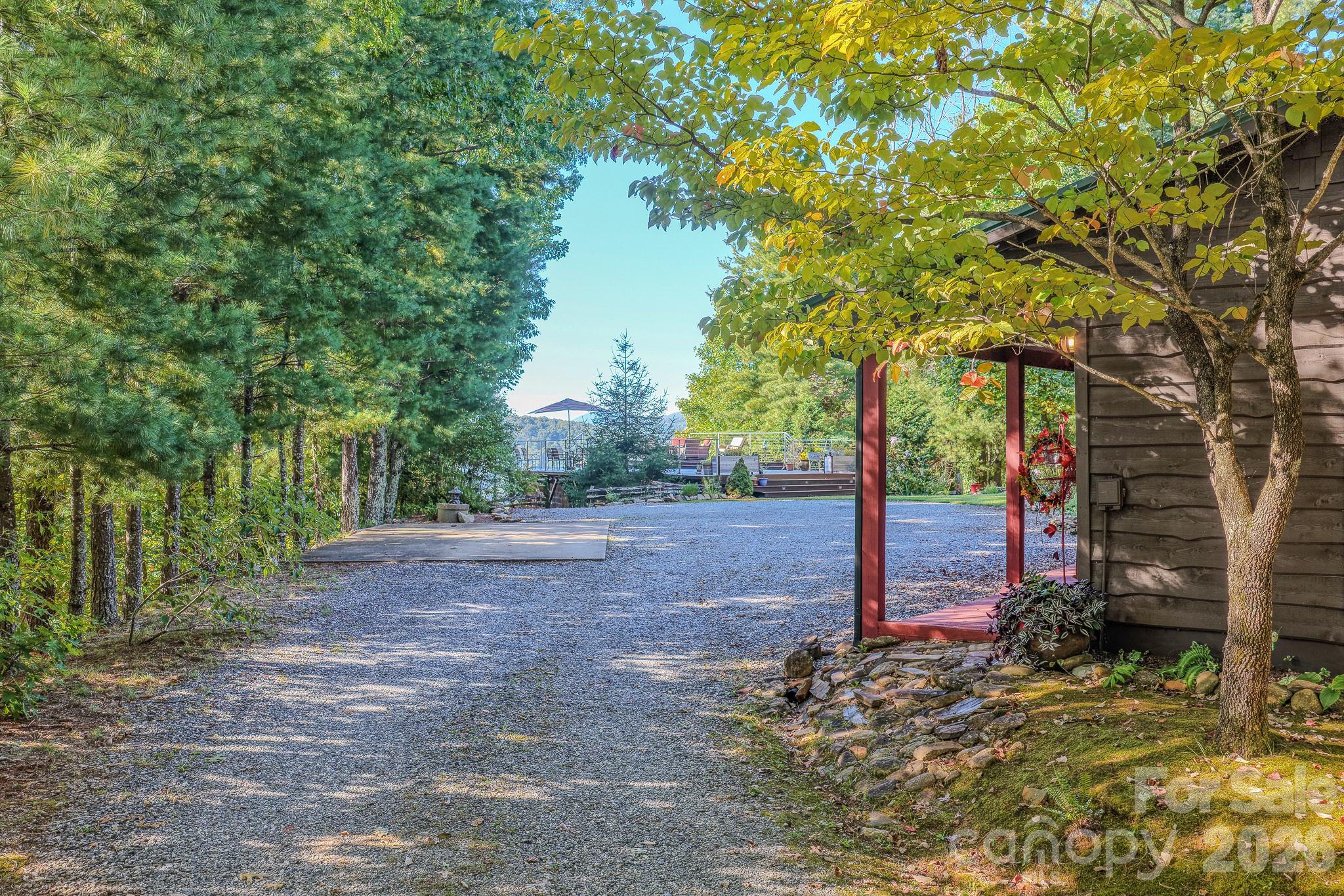 54 Winning Way 553 Property Photo 16