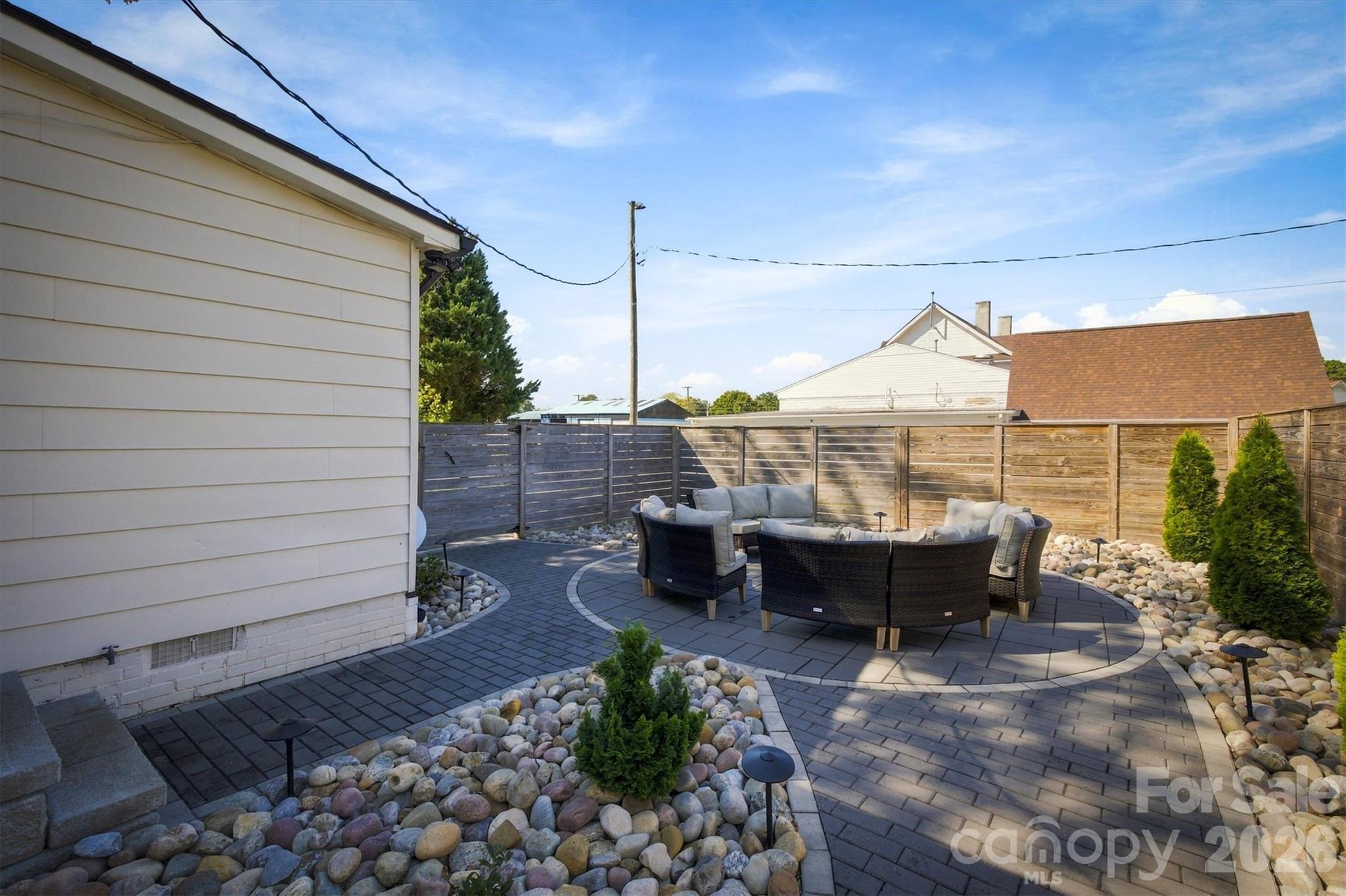 213 Lenoir Street Property Photo 23