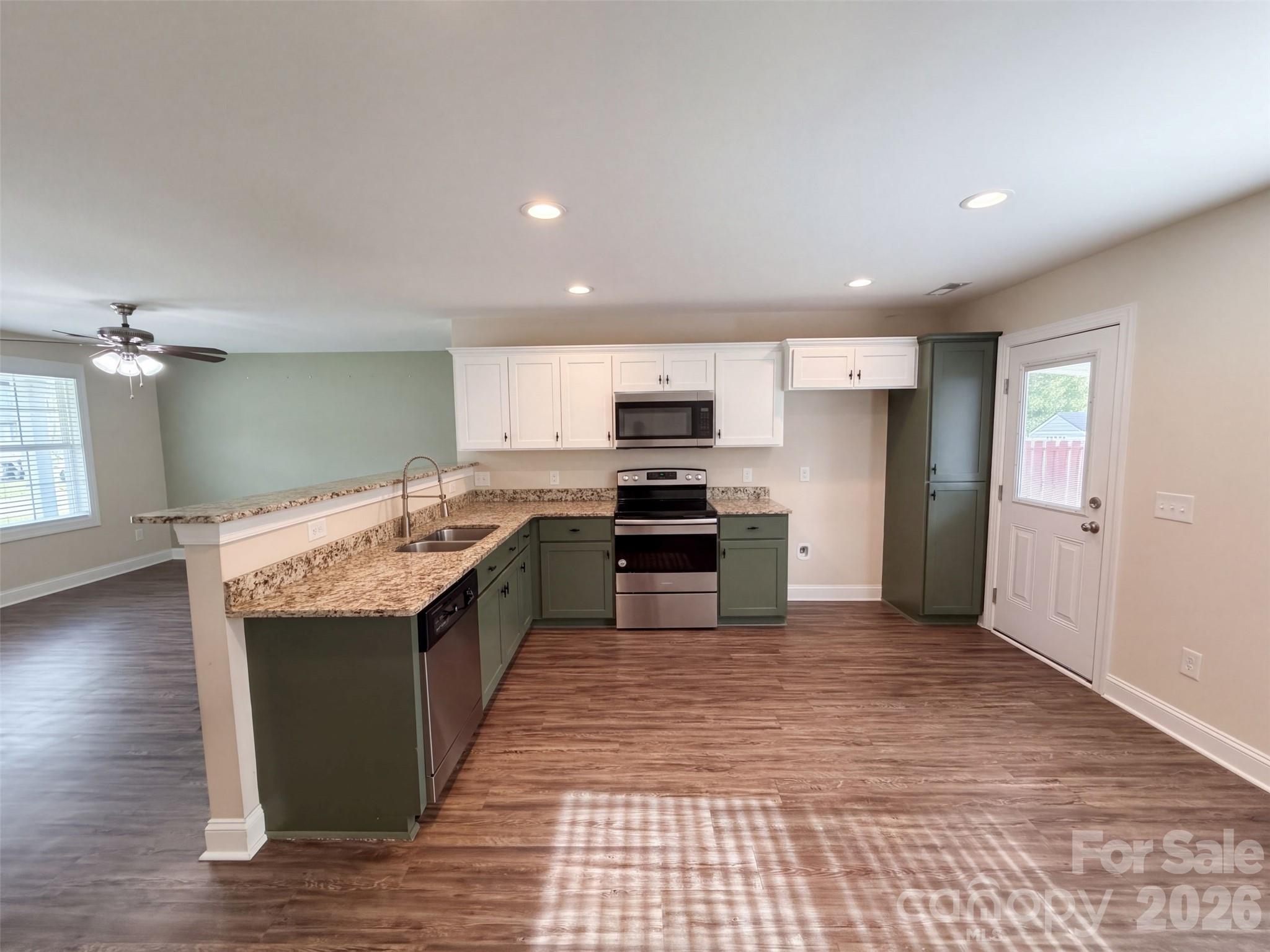 335 Odell Drive Property Photo 2