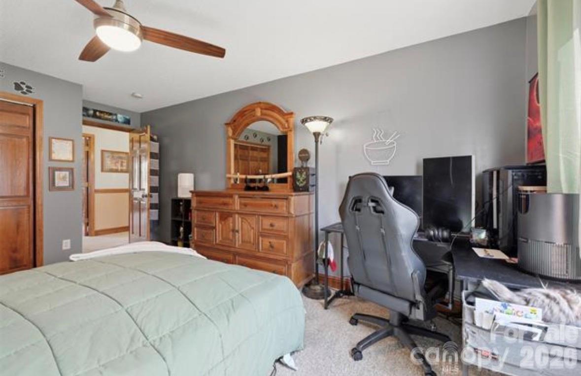 328 Davidson Court Property Photo 21