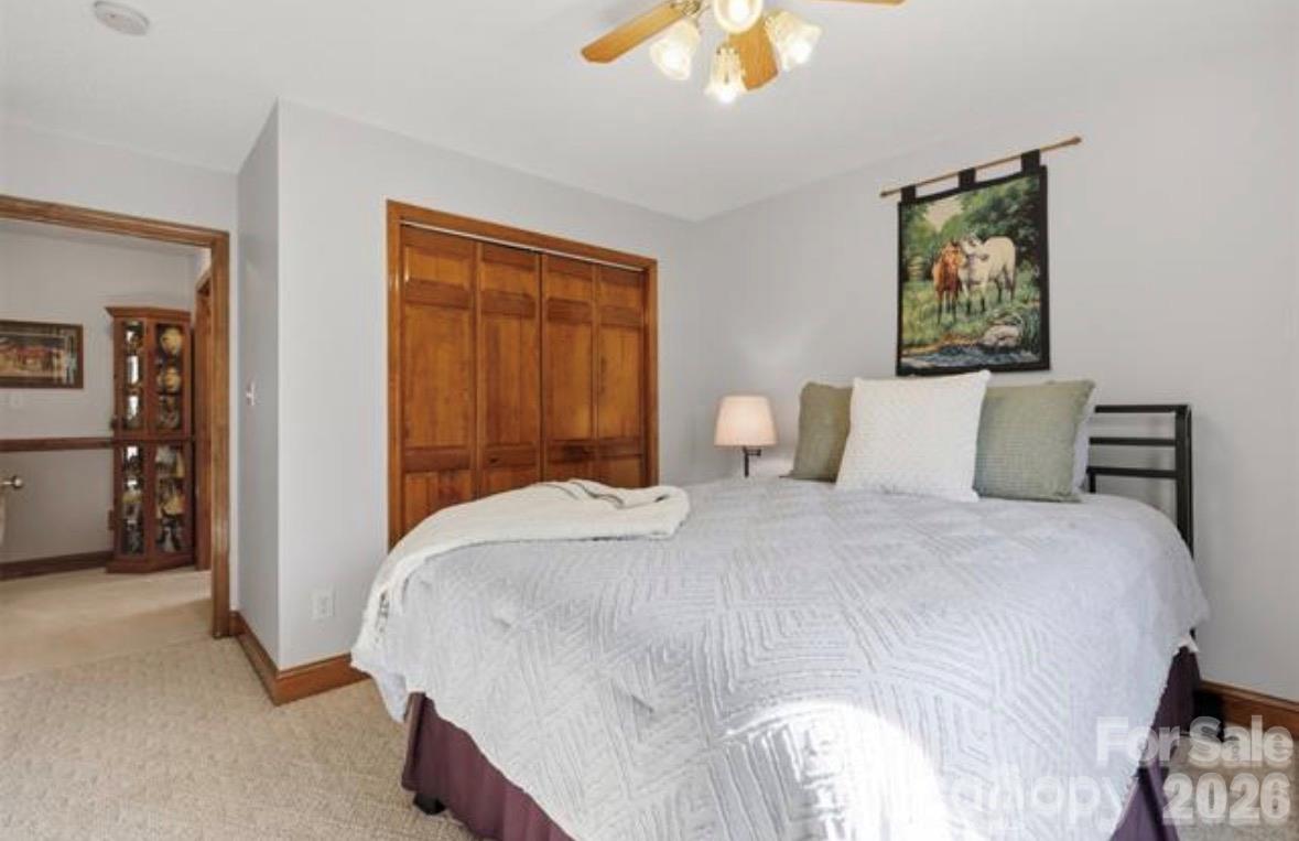 328 Davidson Court Property Photo 24