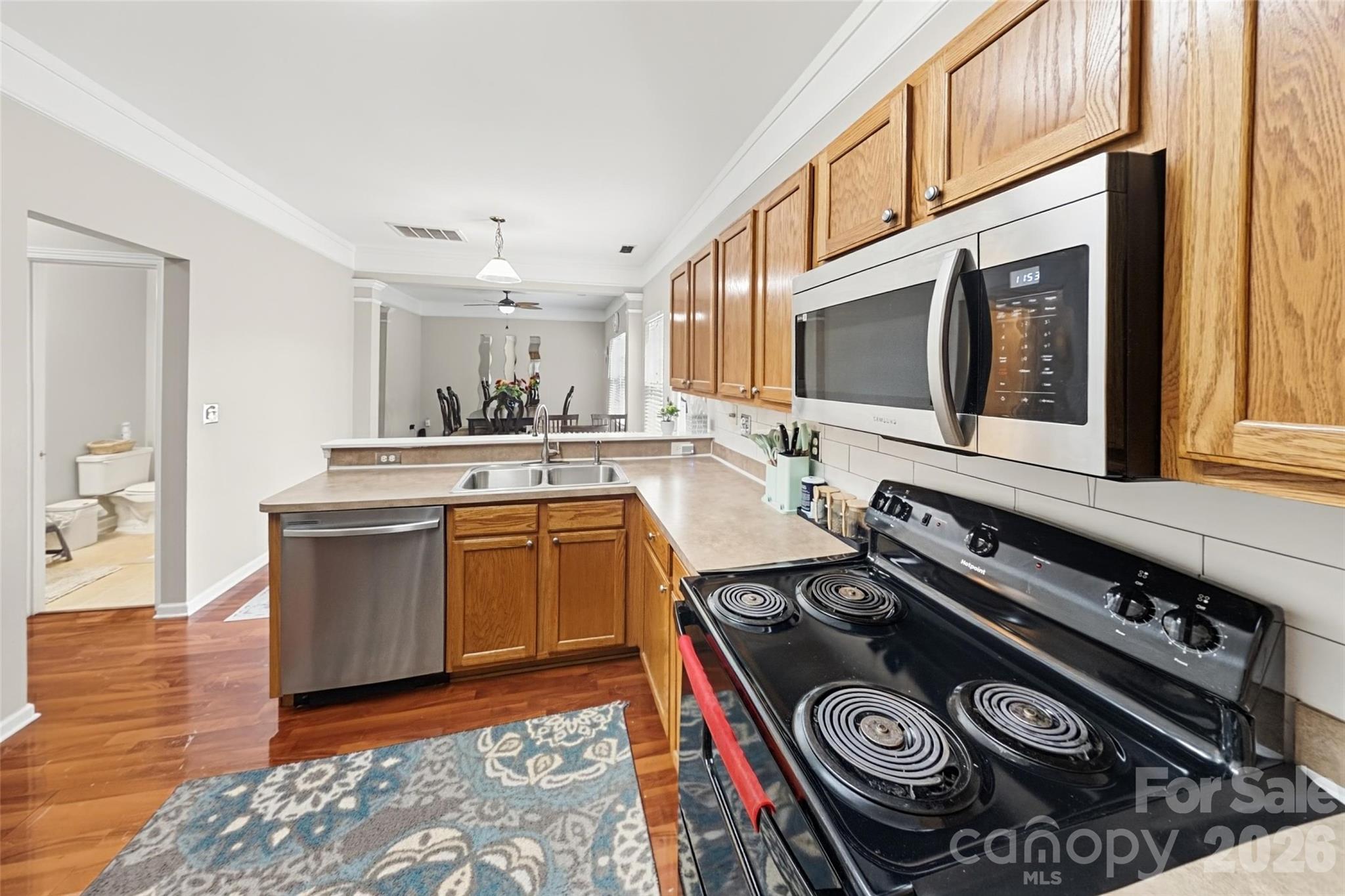 8538 Greenware Trail Property Photo 8