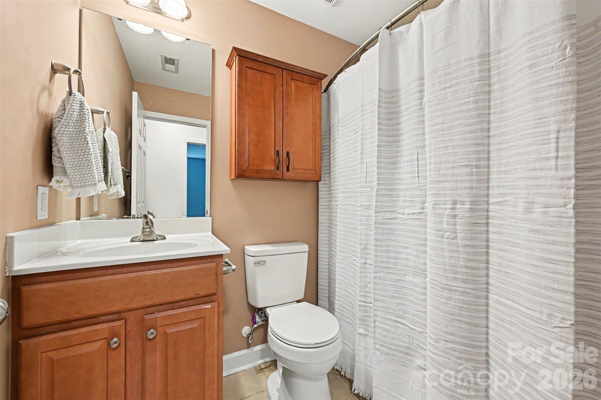 225 Brooks Farm Drive Property Photo 11