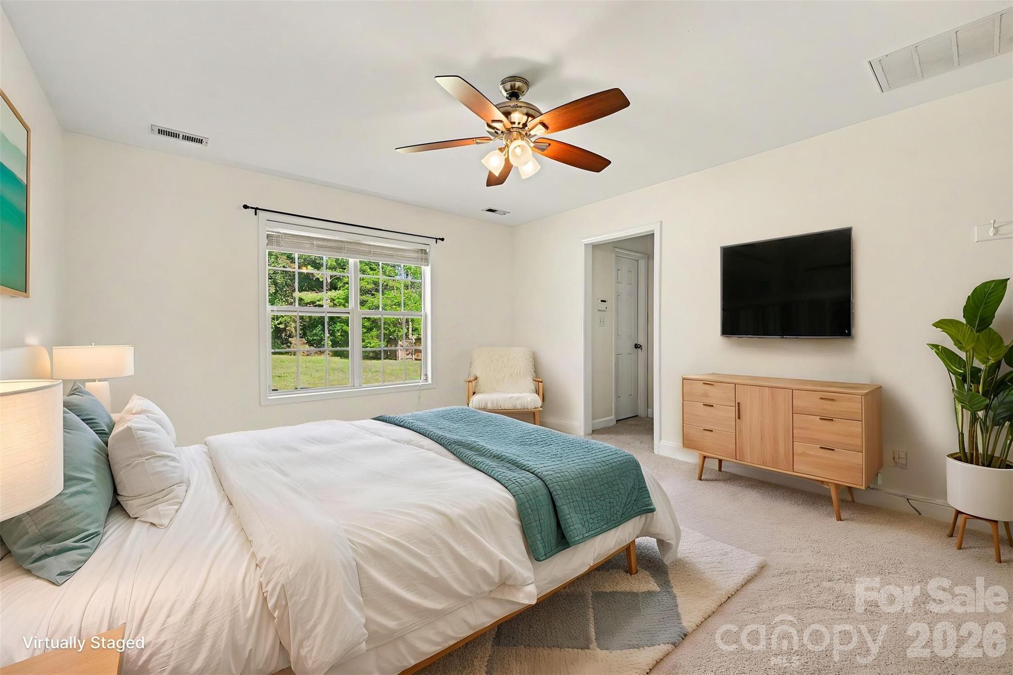 225 Brooks Farm Drive Property Photo 14
