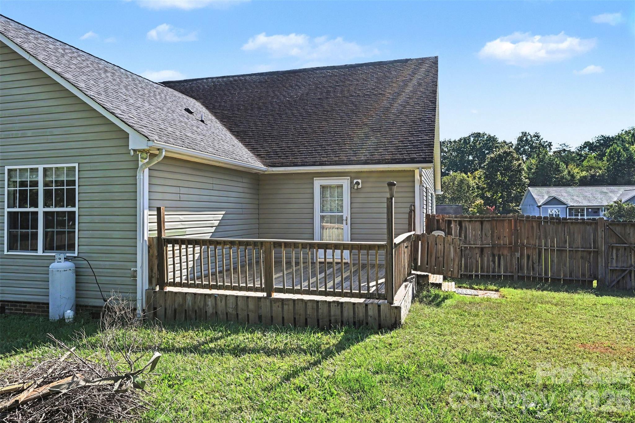 225 Brooks Farm Drive Property Photo 25