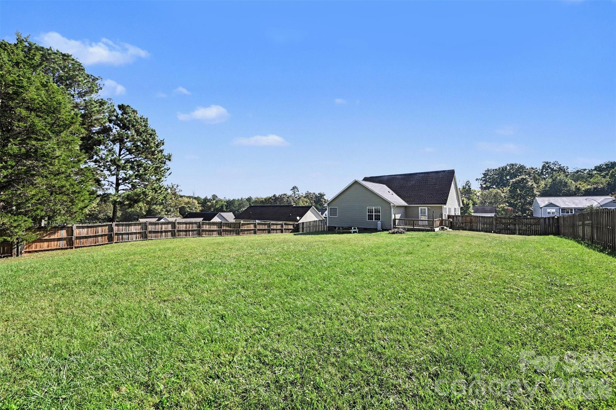 225 Brooks Farm Drive Property Photo 27
