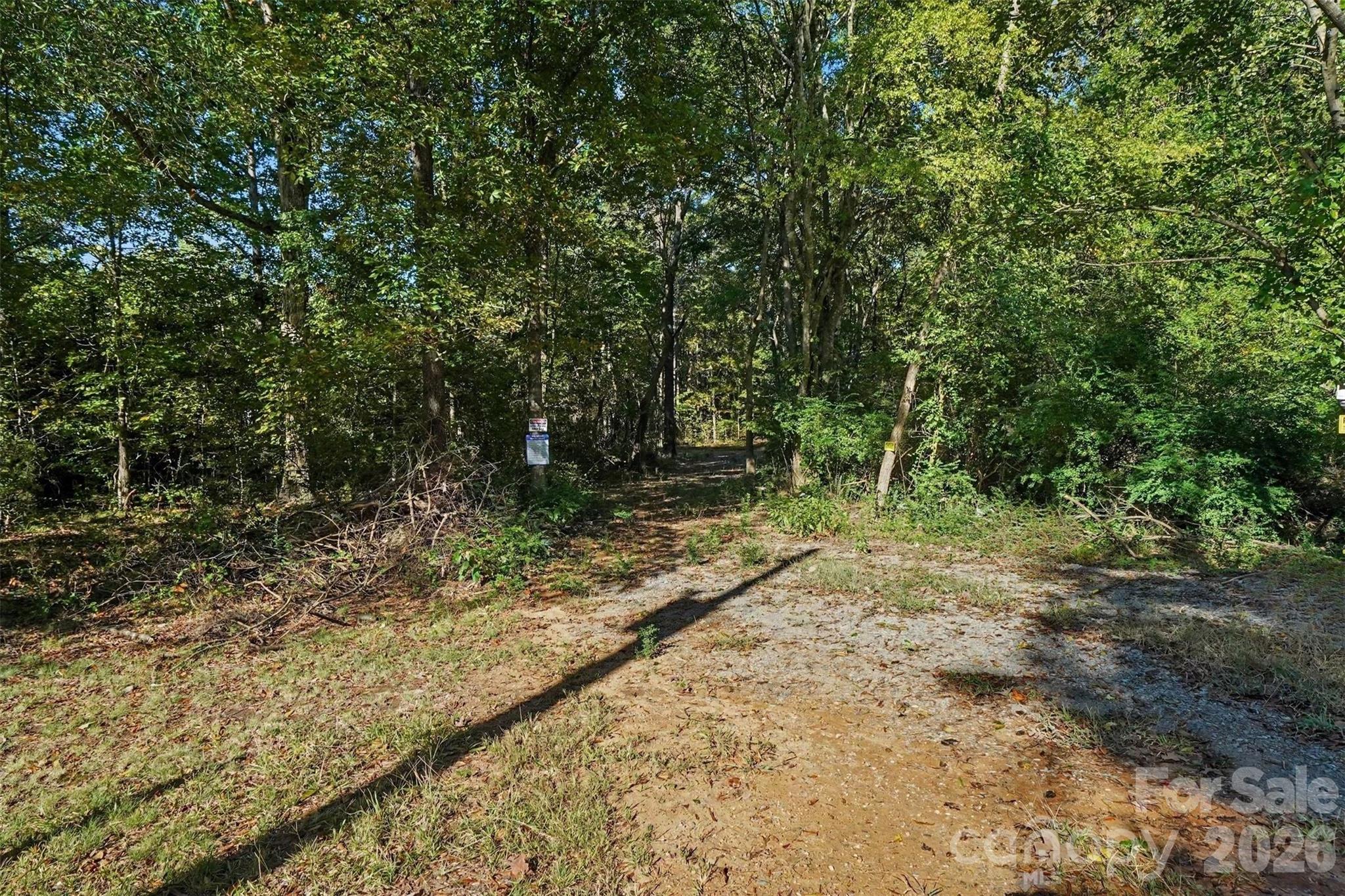 1724 Willis Long Road Property Photo 3