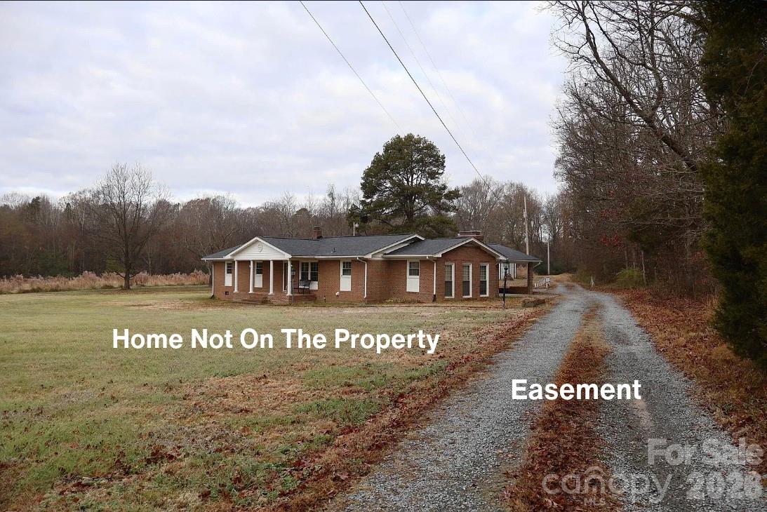 1724 Willis Long Road Property Photo 11