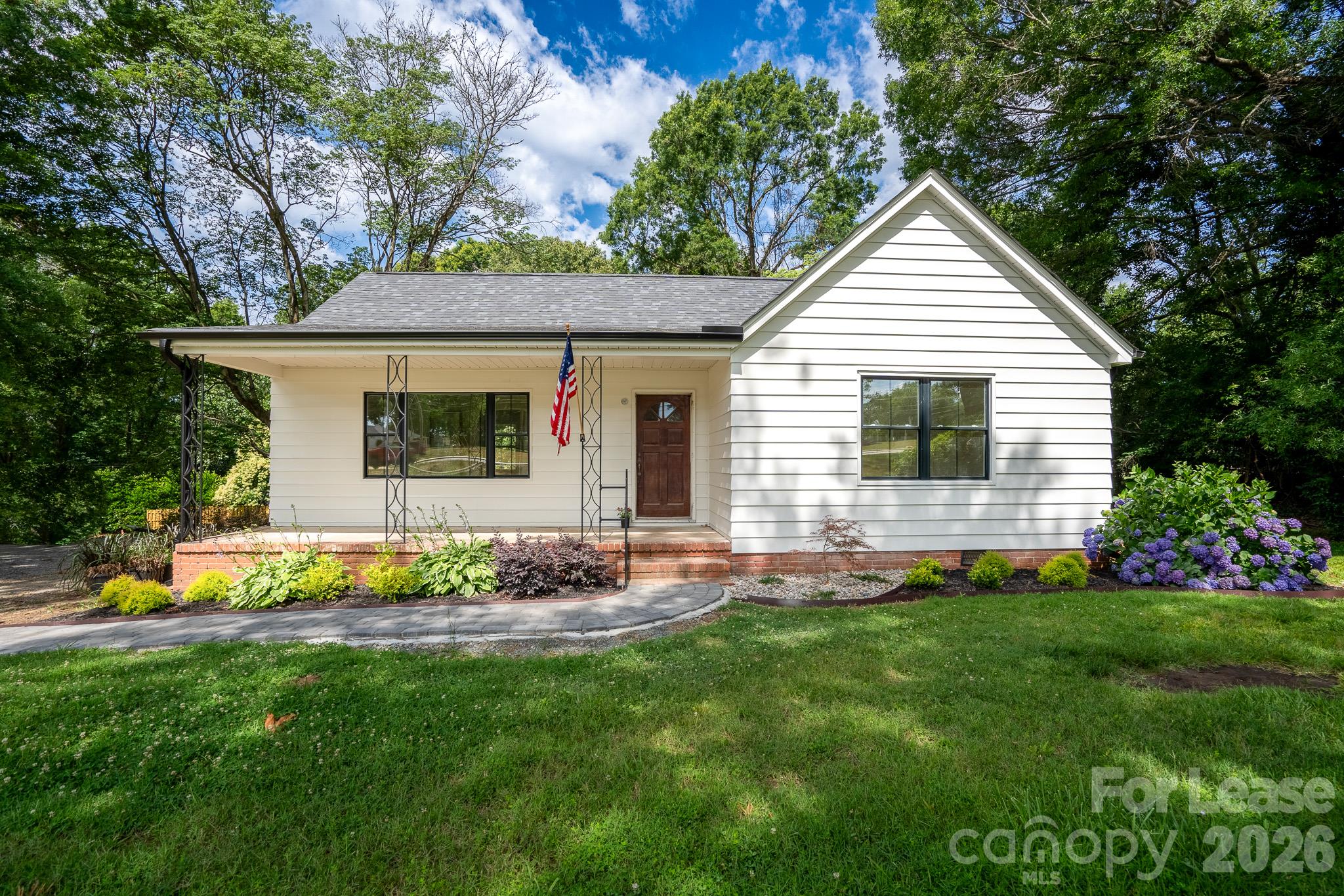 14925 N Old Statesville Road Property Photo 1