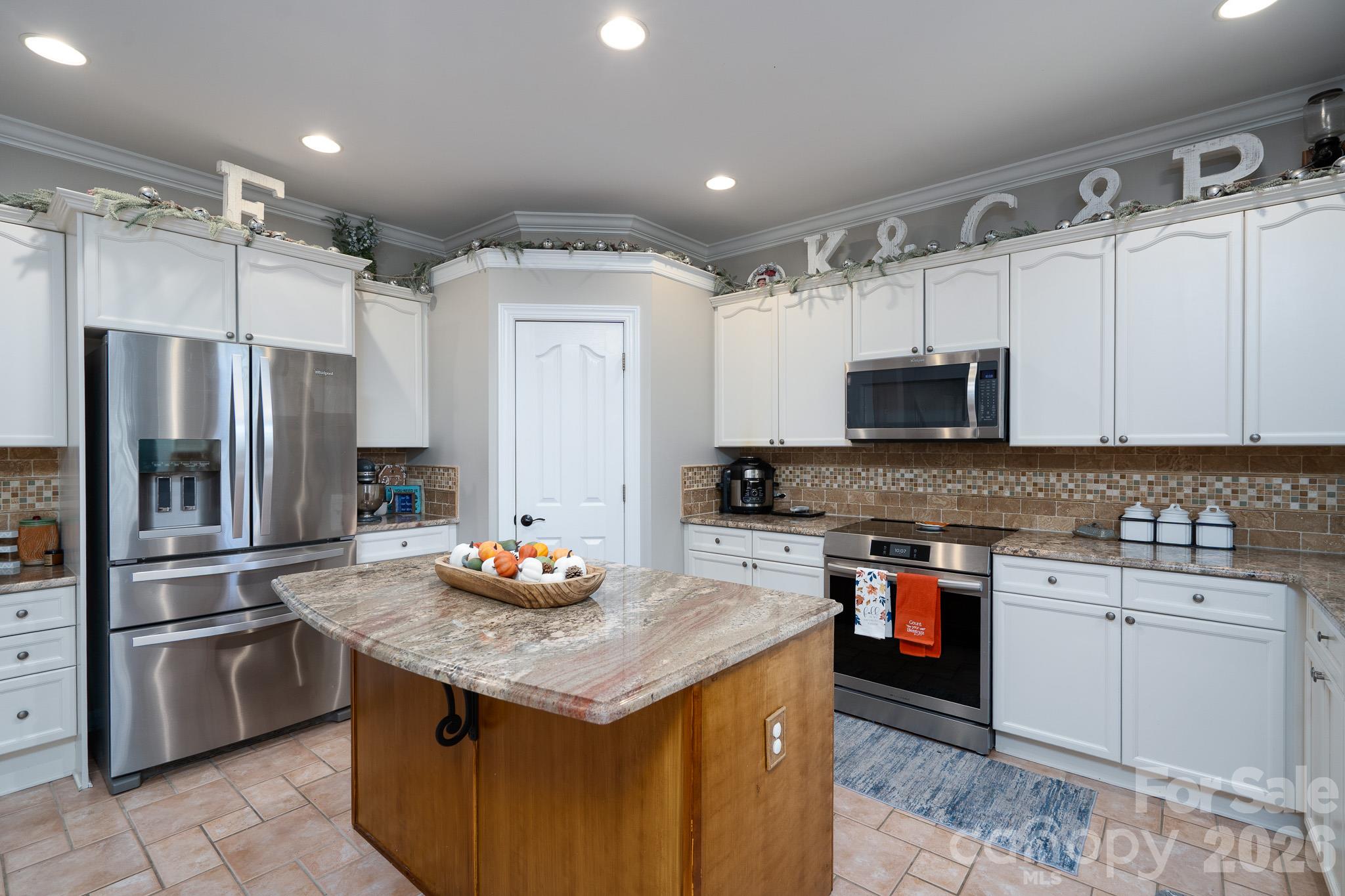 12511 Bannock Drive Property Photo 8