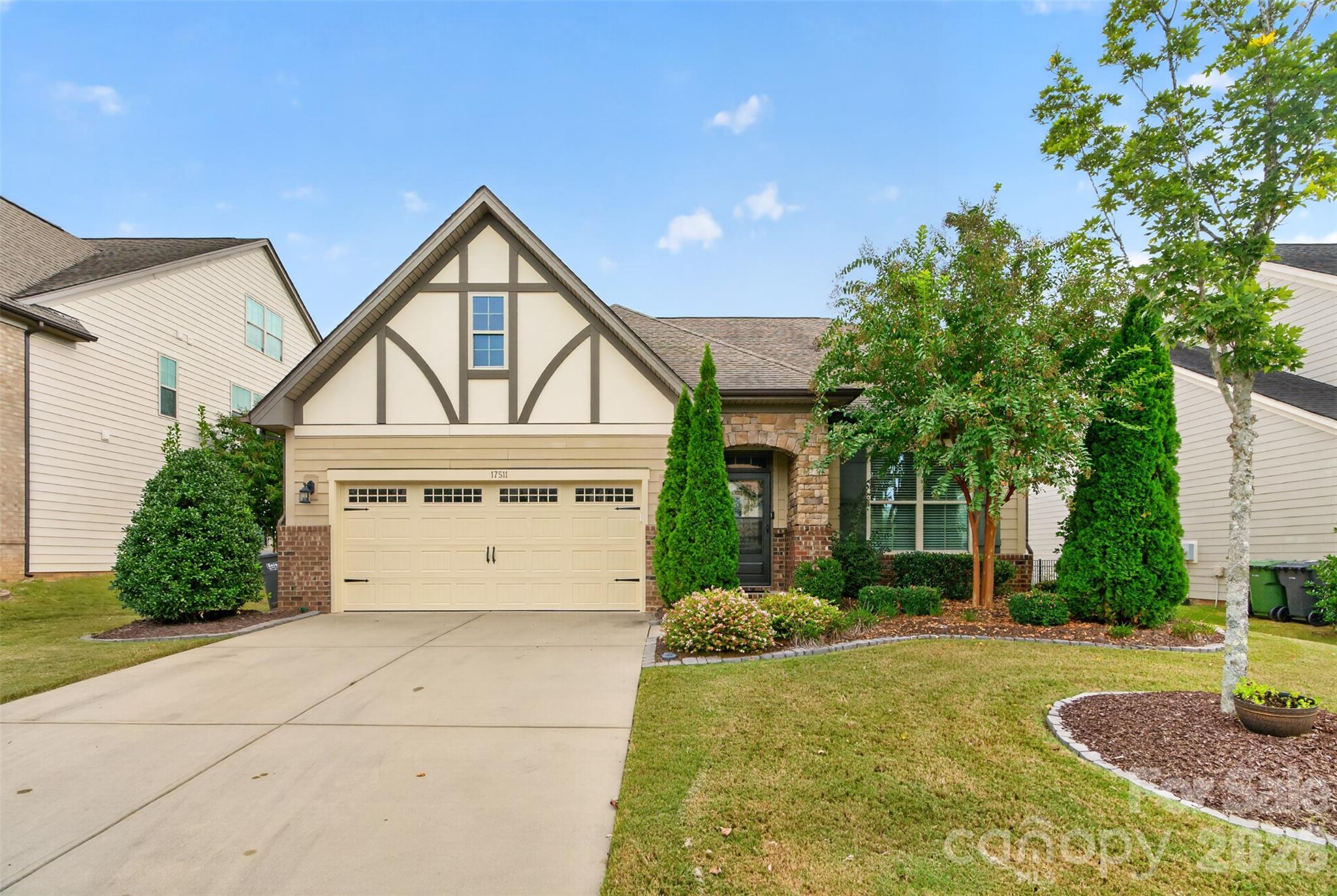 17511 Austins Creek Drive Property Photo 1