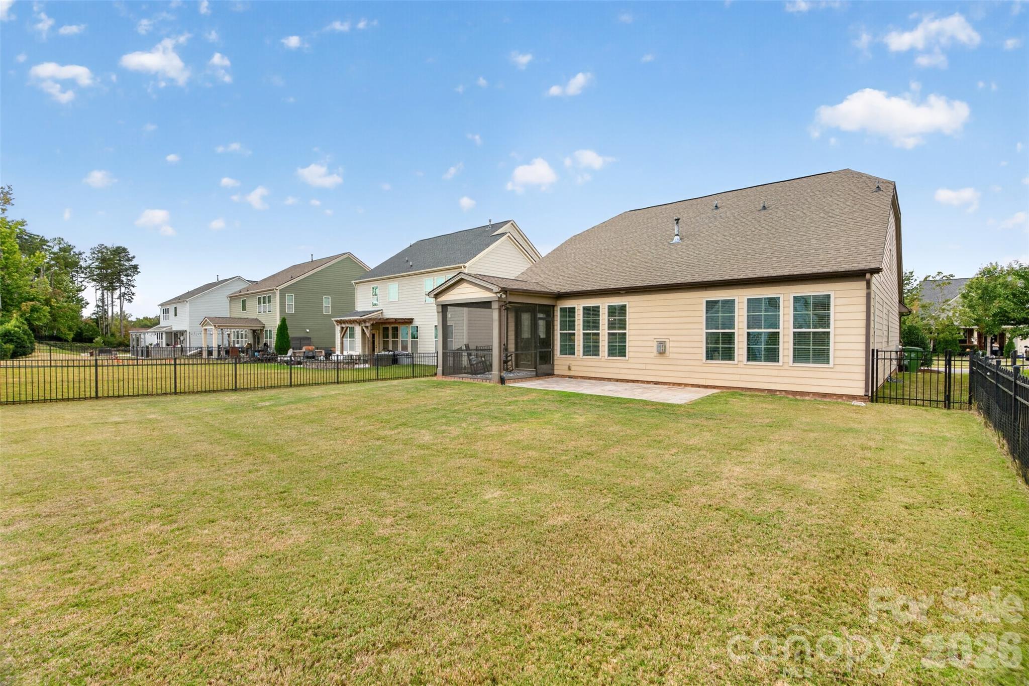 17511 Austins Creek Drive Property Photo 39