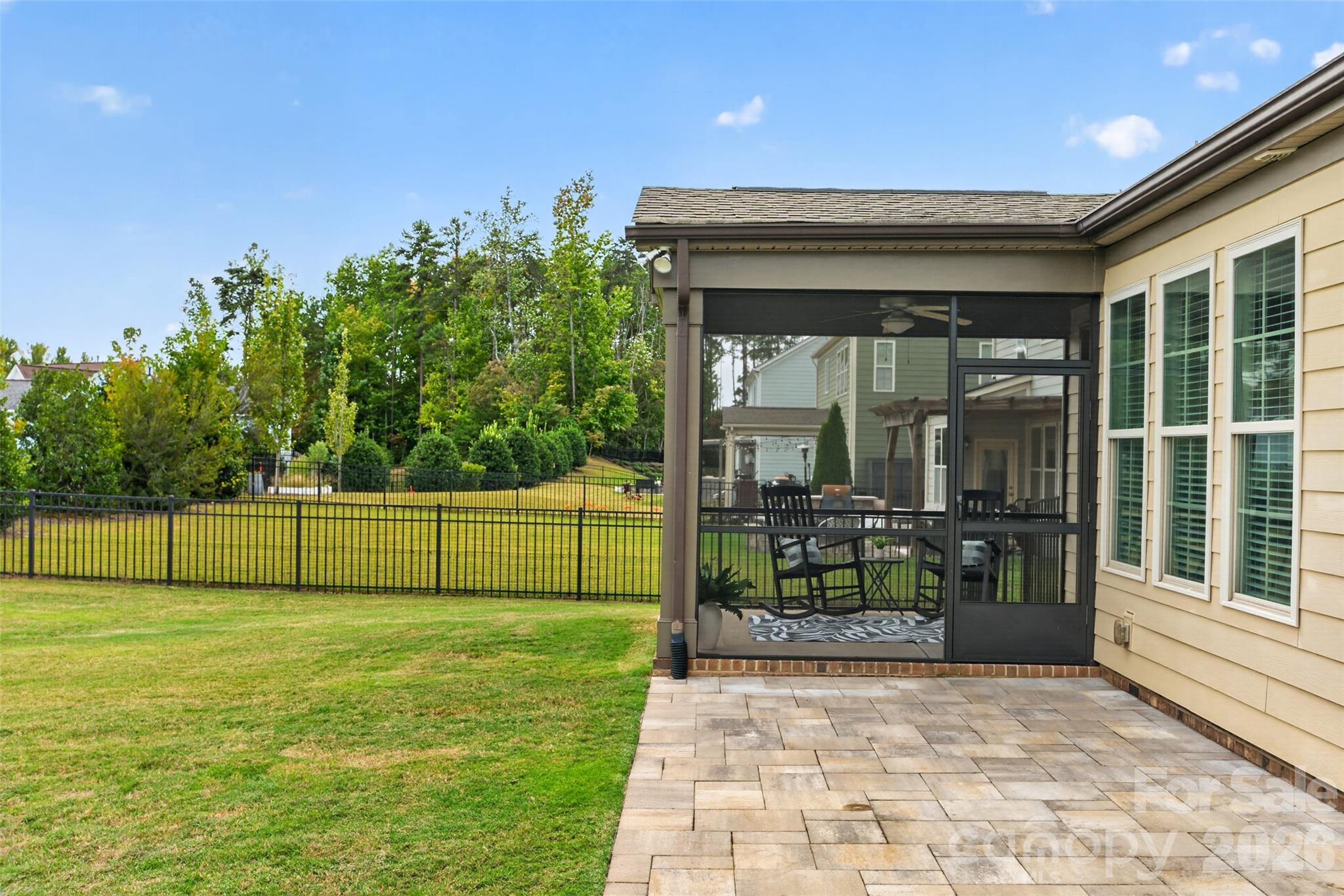 17511 Austins Creek Drive Property Photo 40