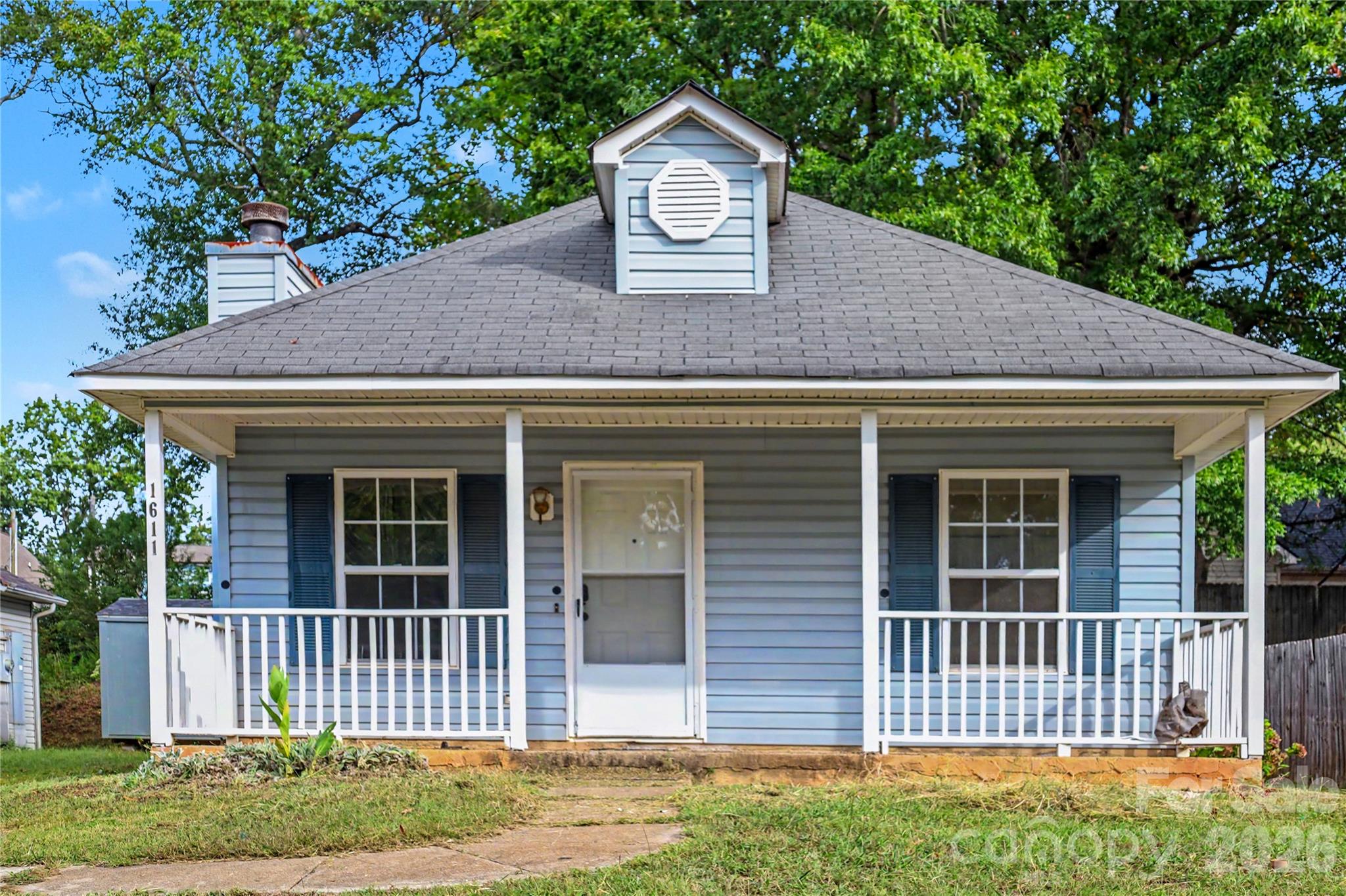 1611 Dendy Lane Property Photo 1