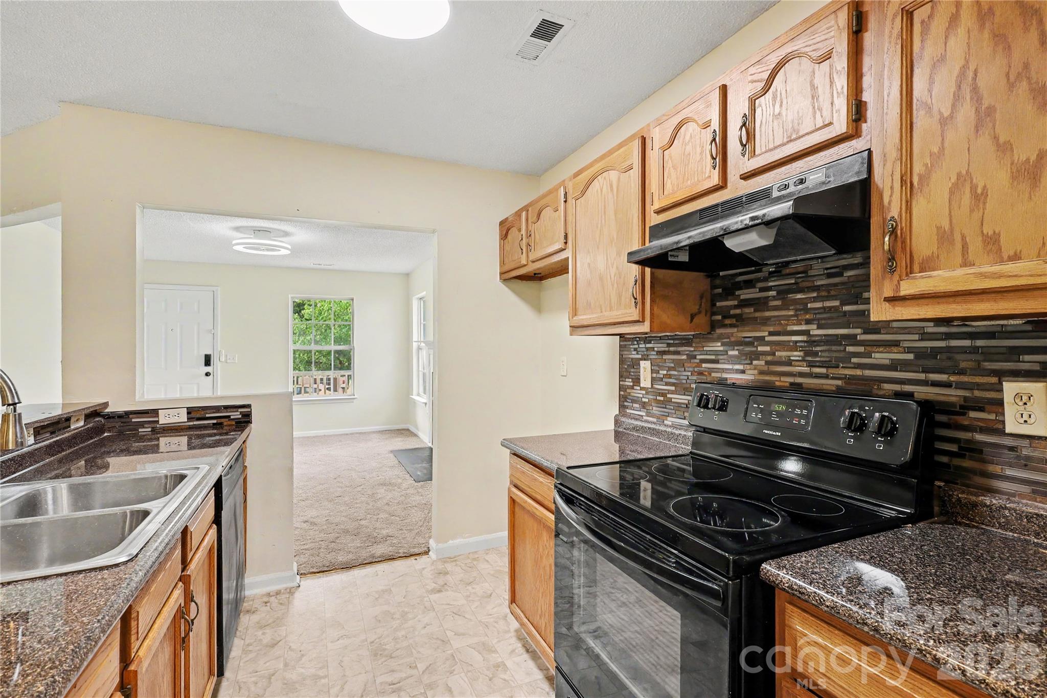 1611 Dendy Lane Property Photo 10