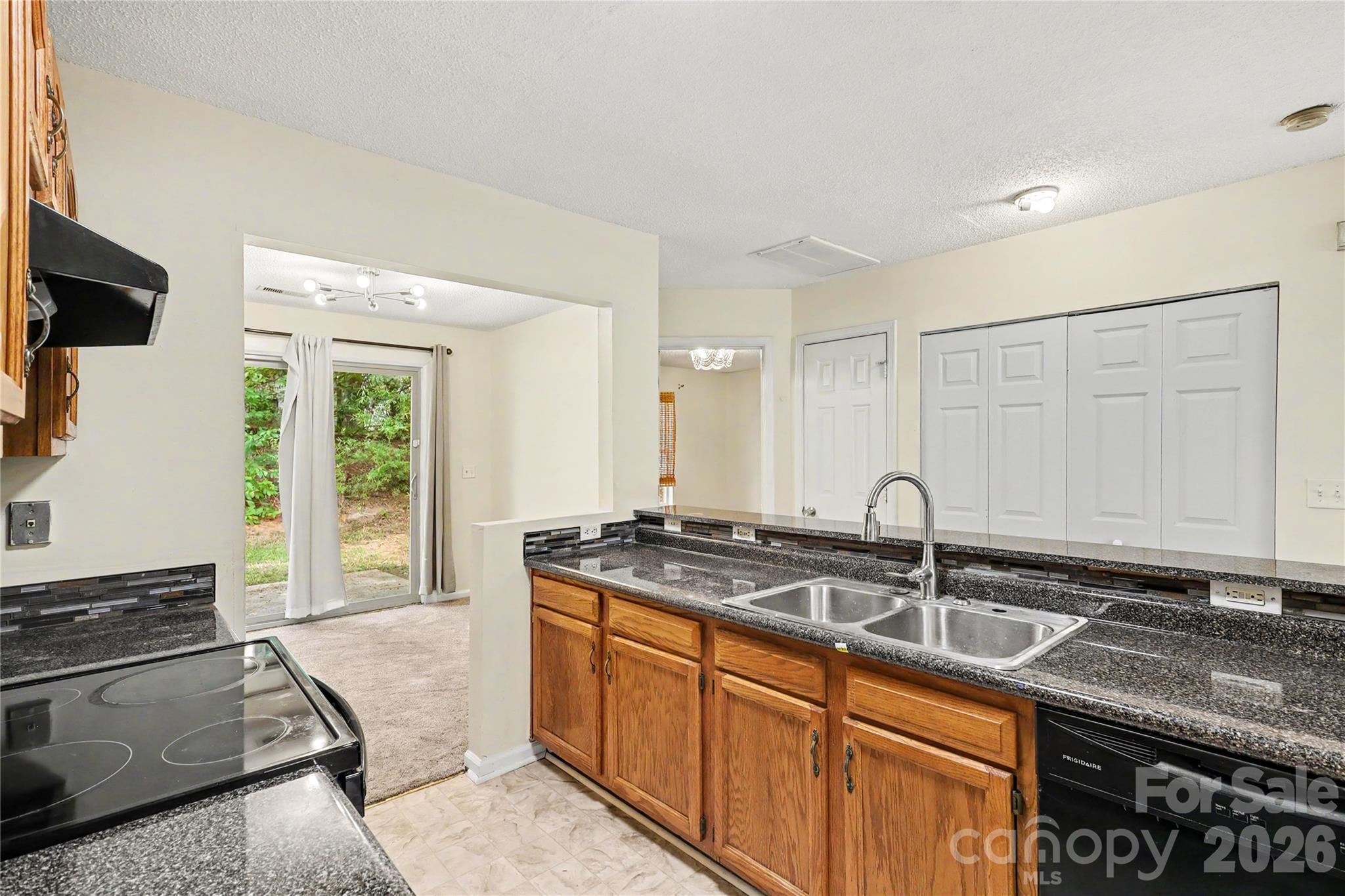 1611 Dendy Lane Property Photo 11