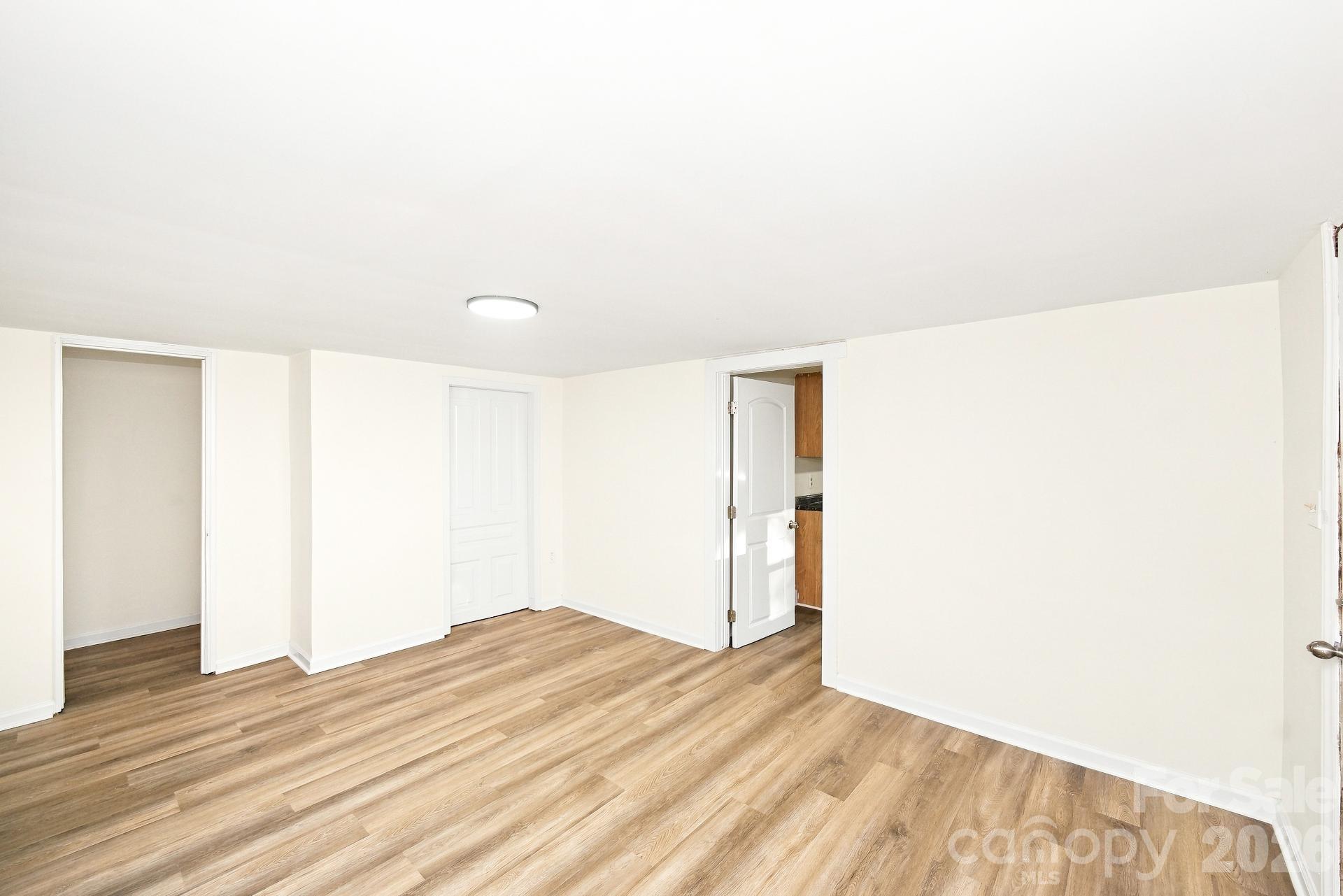 1521 10th Street Property Photo 4