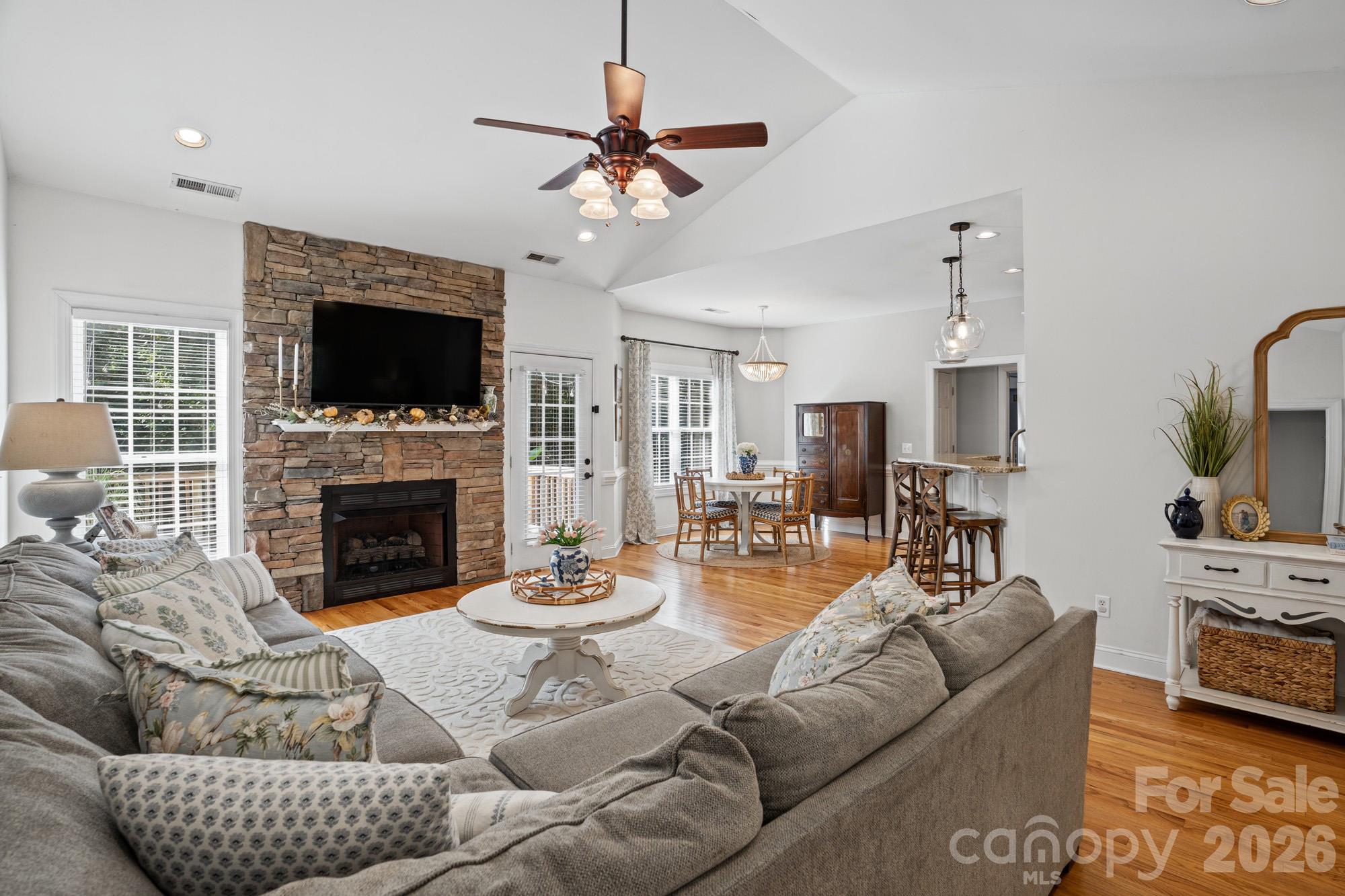25922 Lingerfelt Road Property Photo 2