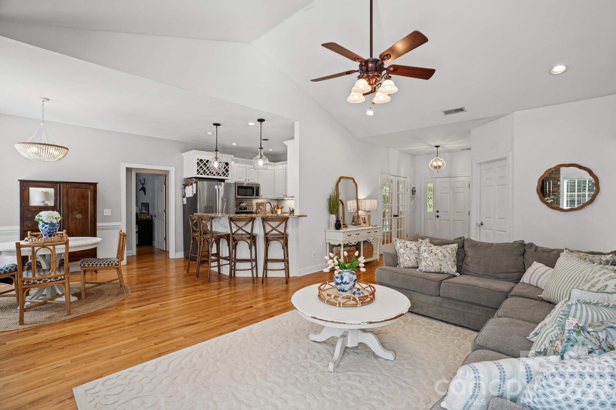 25922 Lingerfelt Road Property Photo 4