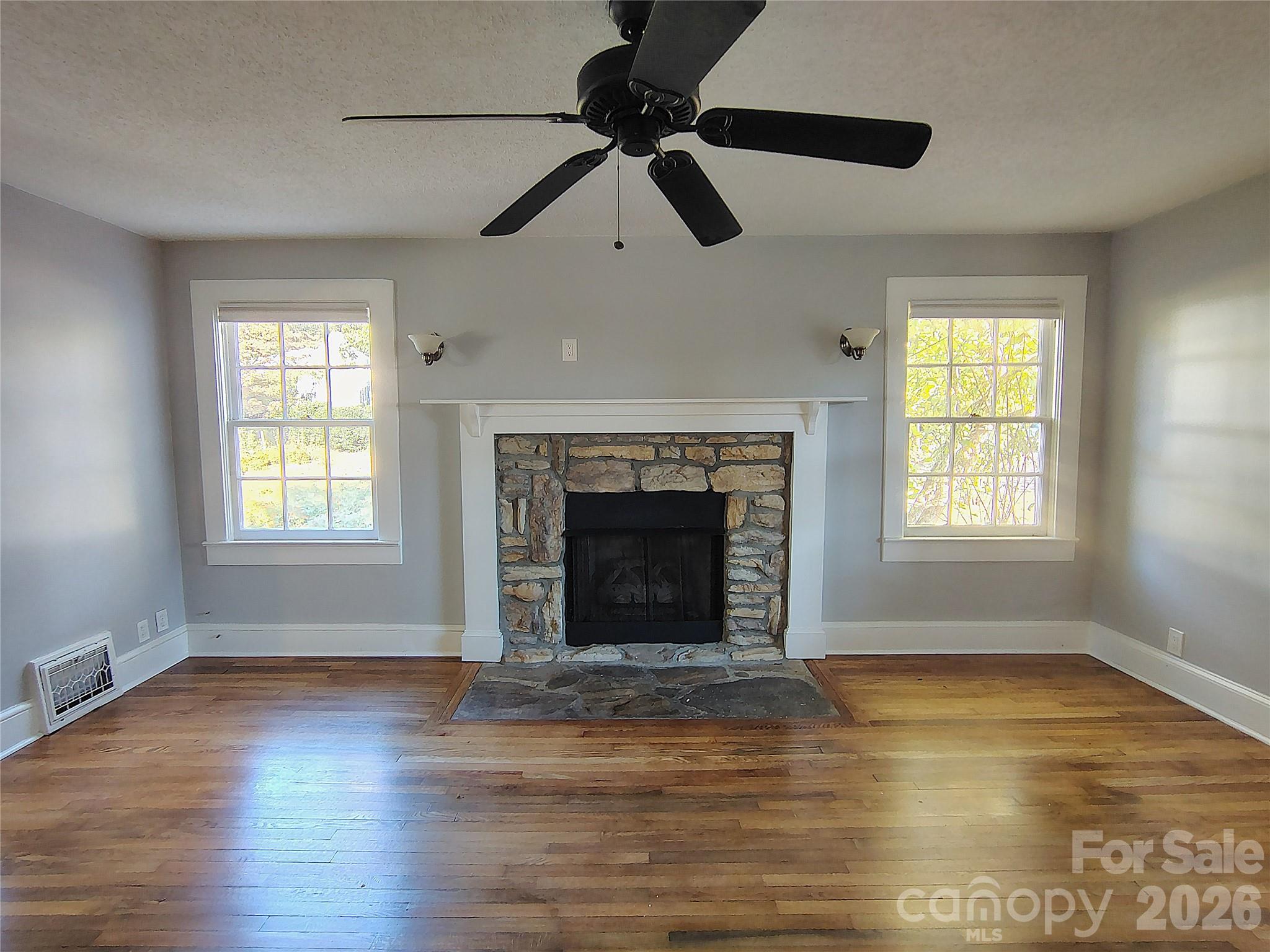 23 Woodley Avenue Property Photo 4